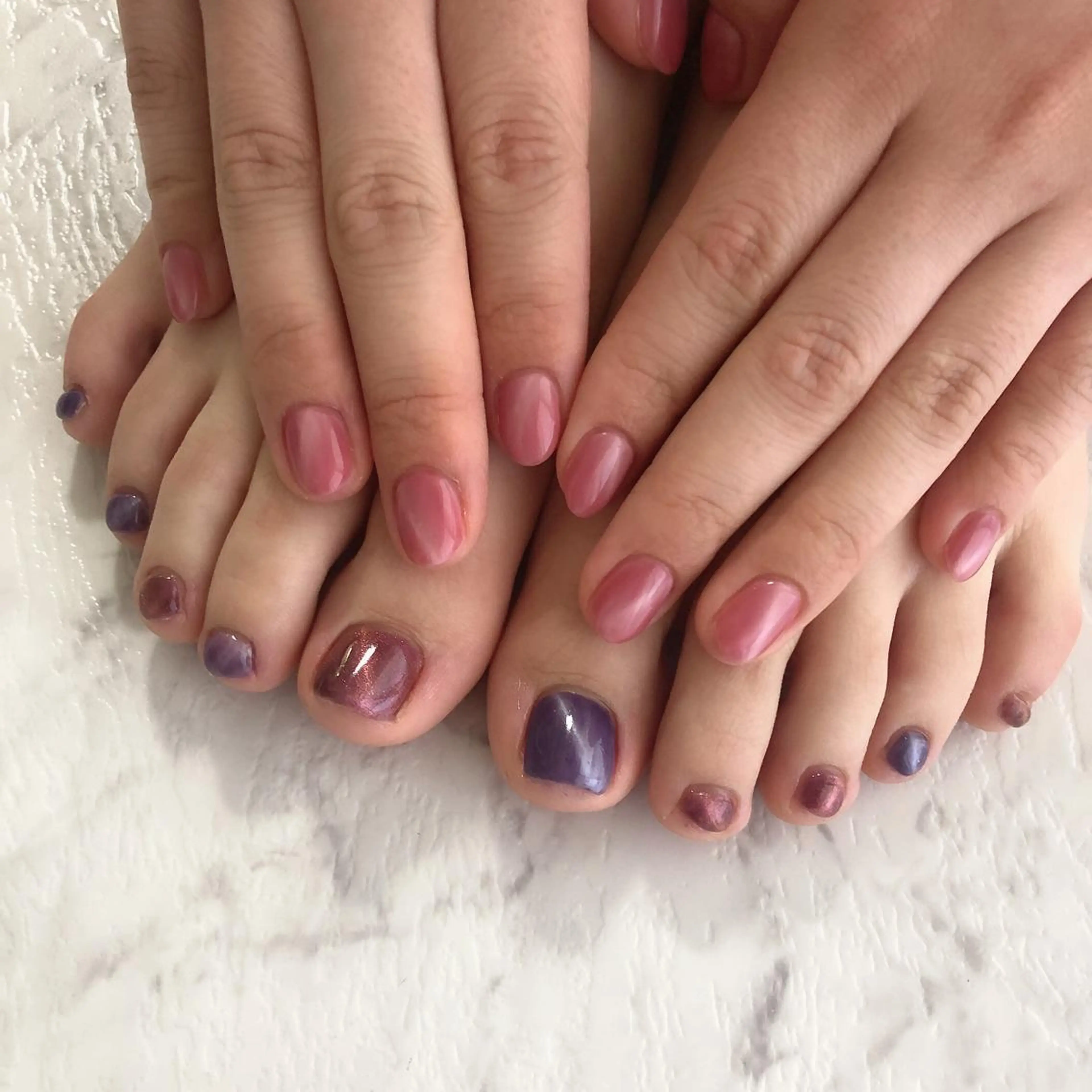 ネイル ジェルネイル マグネットネイル 西岡 杏のネイルデザイン