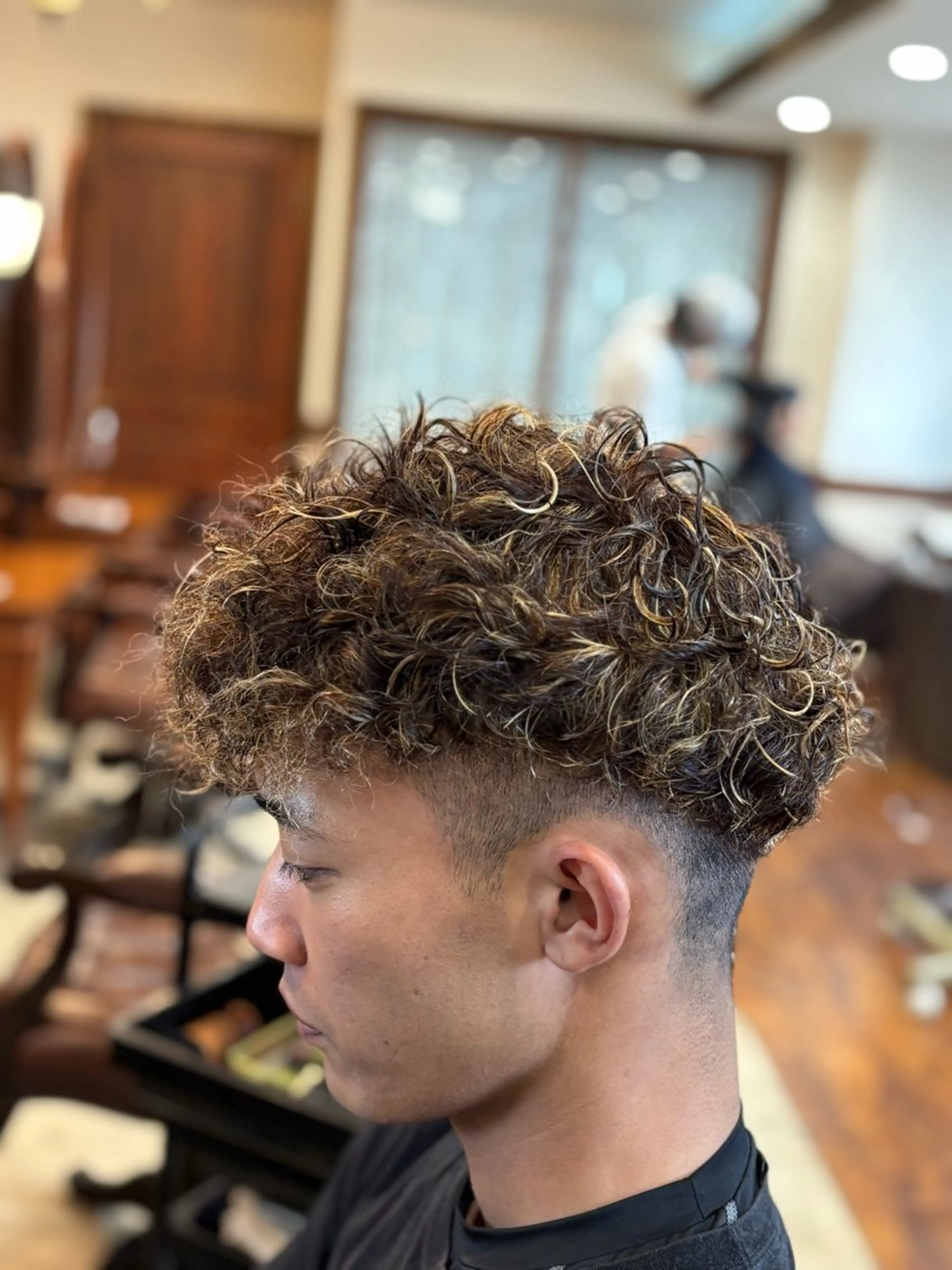 ショート カラー パーマ メンズ メンズメッシュ メッシュ おしゃれ泥棒 石原メンズ特化美容師のヘアスタイル