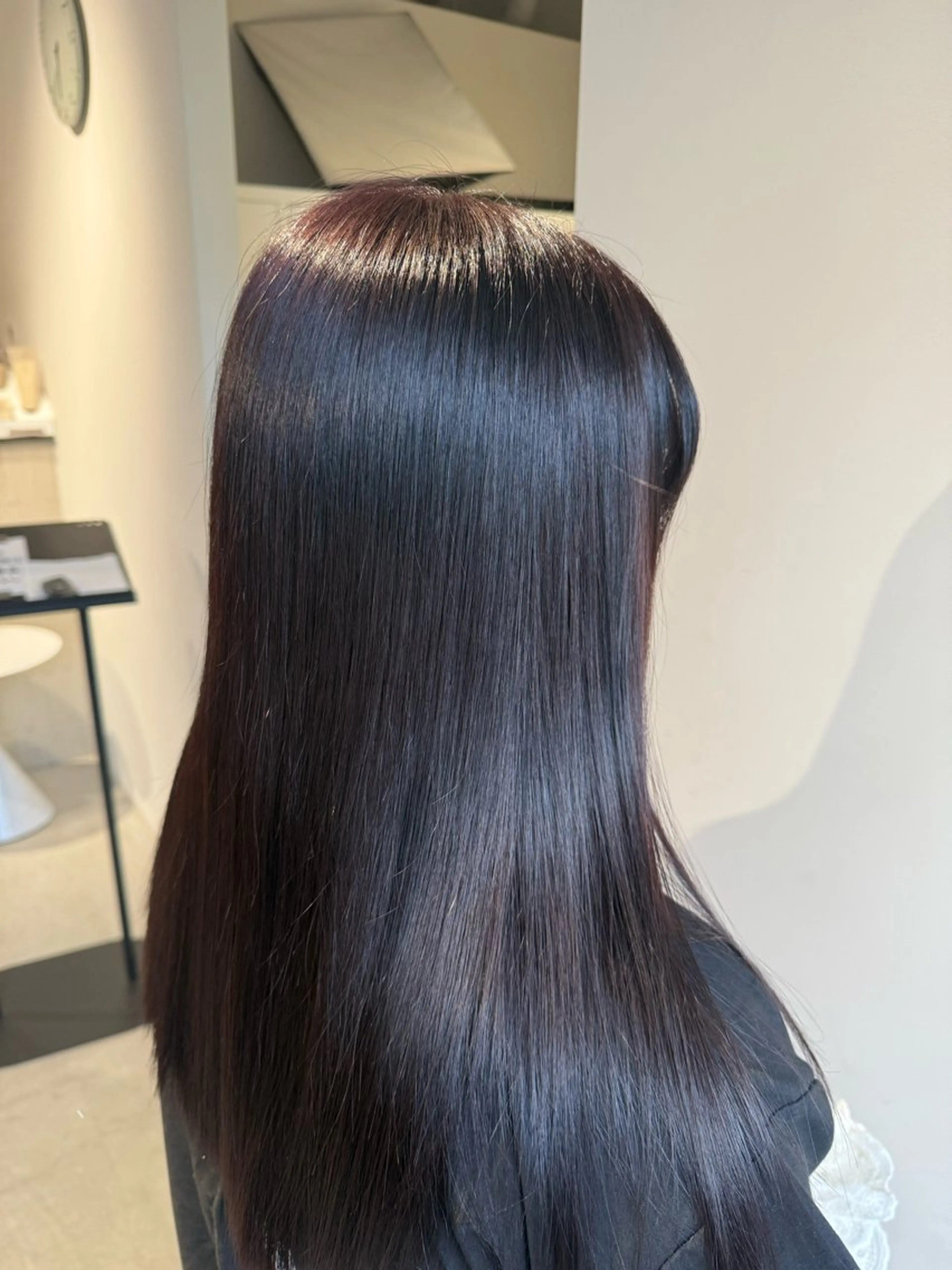 ロング 井手上 陽菜のヘアスタイル