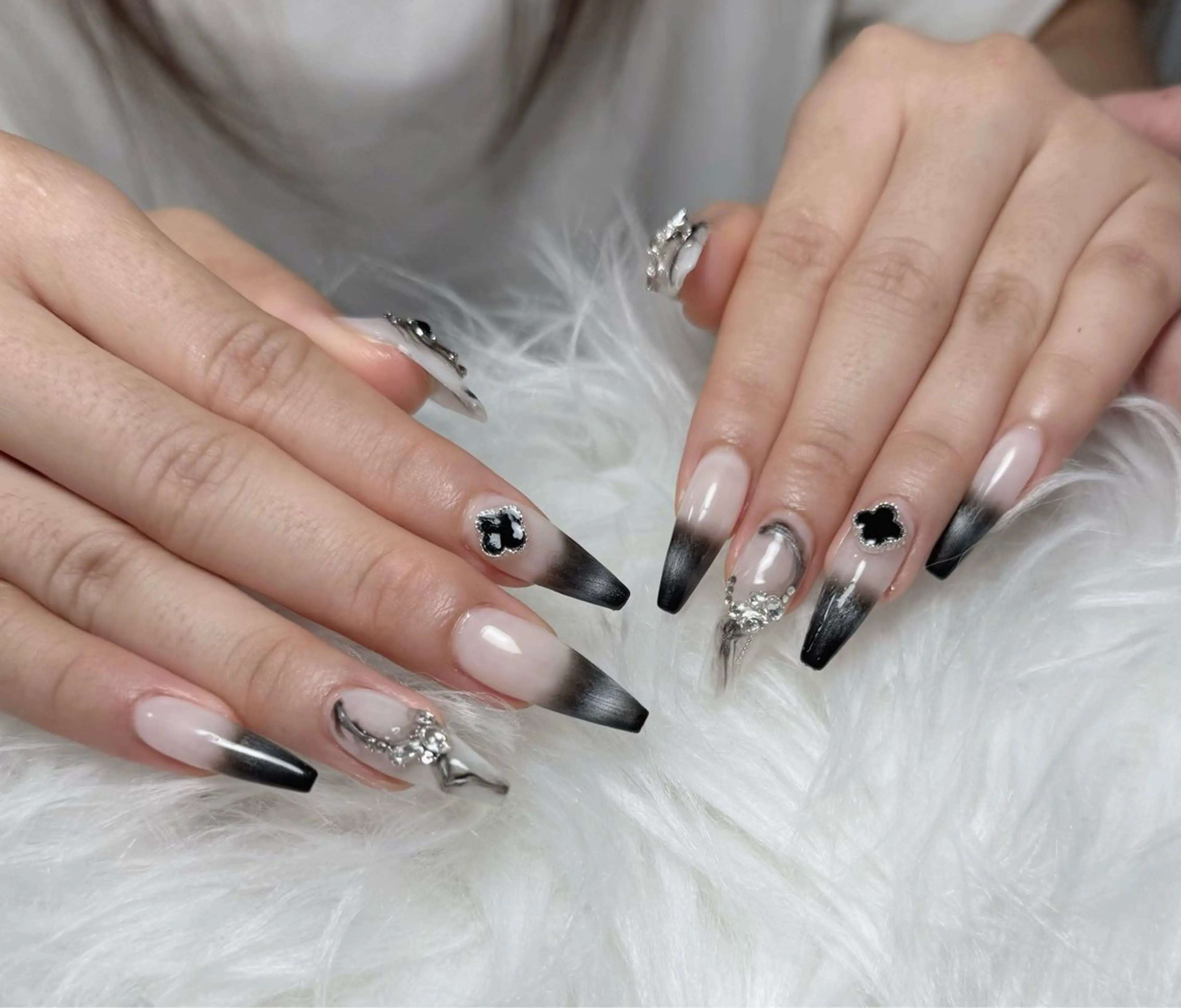 ネイル アートネイル フレンチネイル ジェルネイル 韓国ネイル マグネットネイル ハンドネイル Lenie Nail Okuboのネイルデザイン