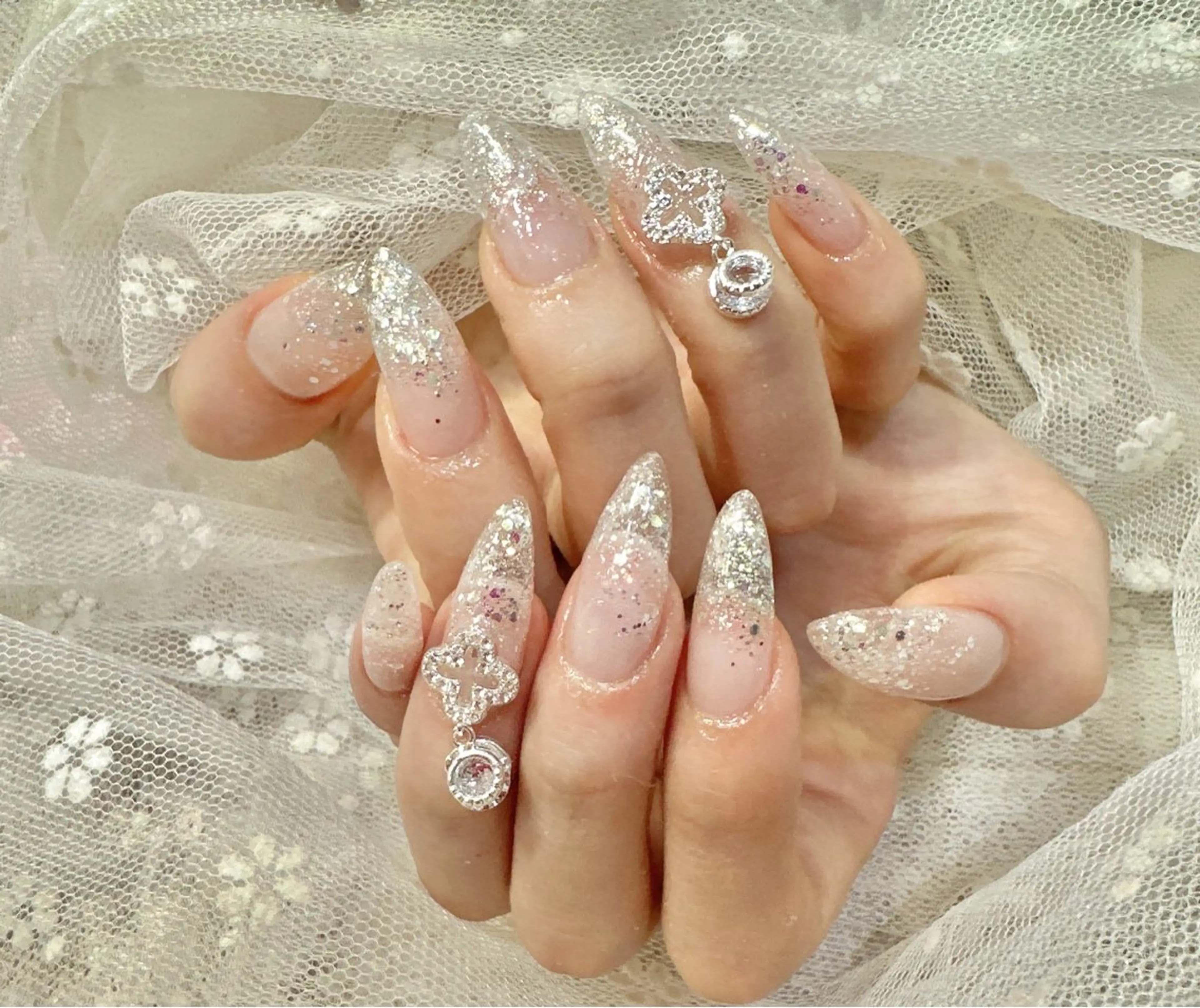 ネイル Luna K.のネイルデザイン