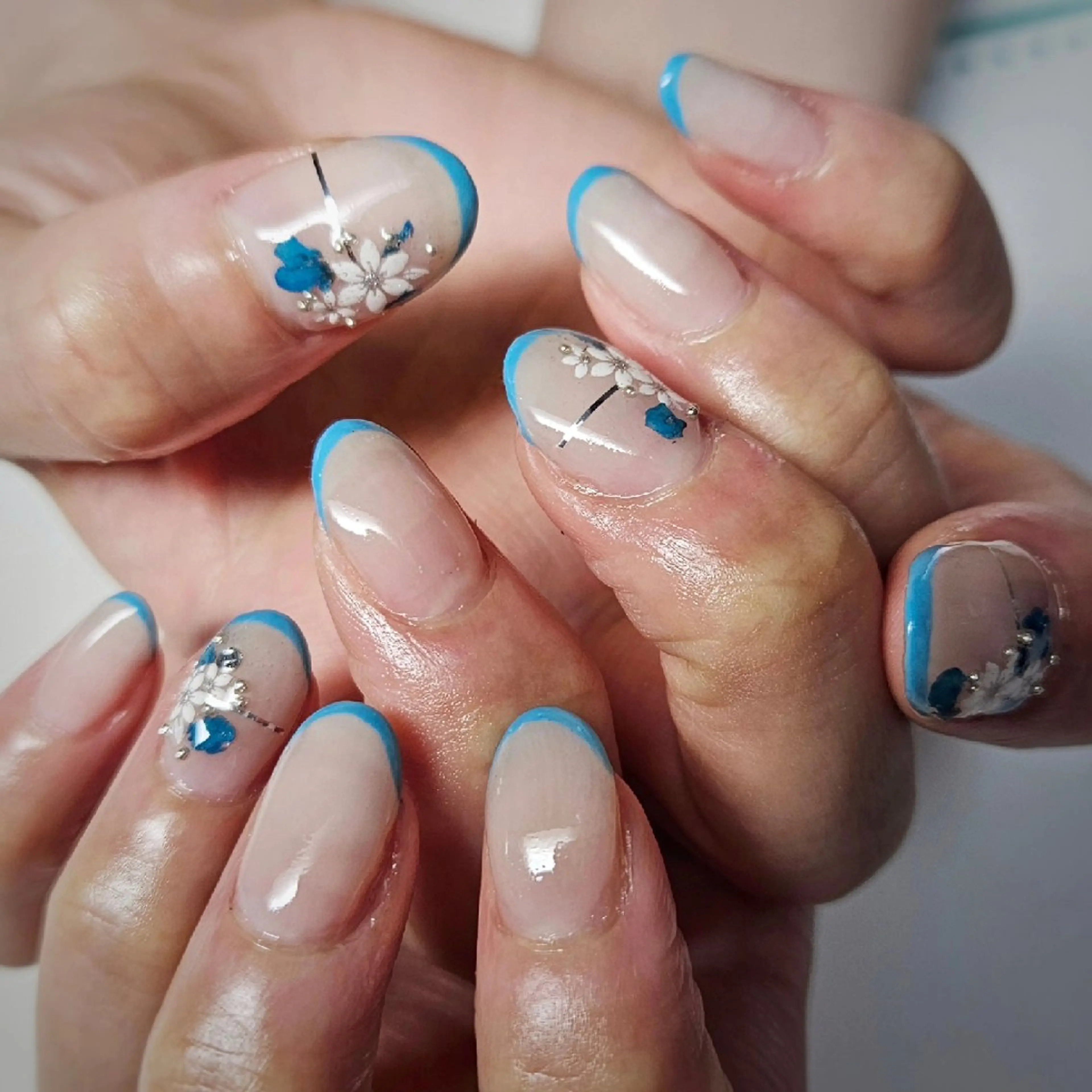 ネイル 持ち込み ハンドネイル Y. Saoriのネイルデザイン