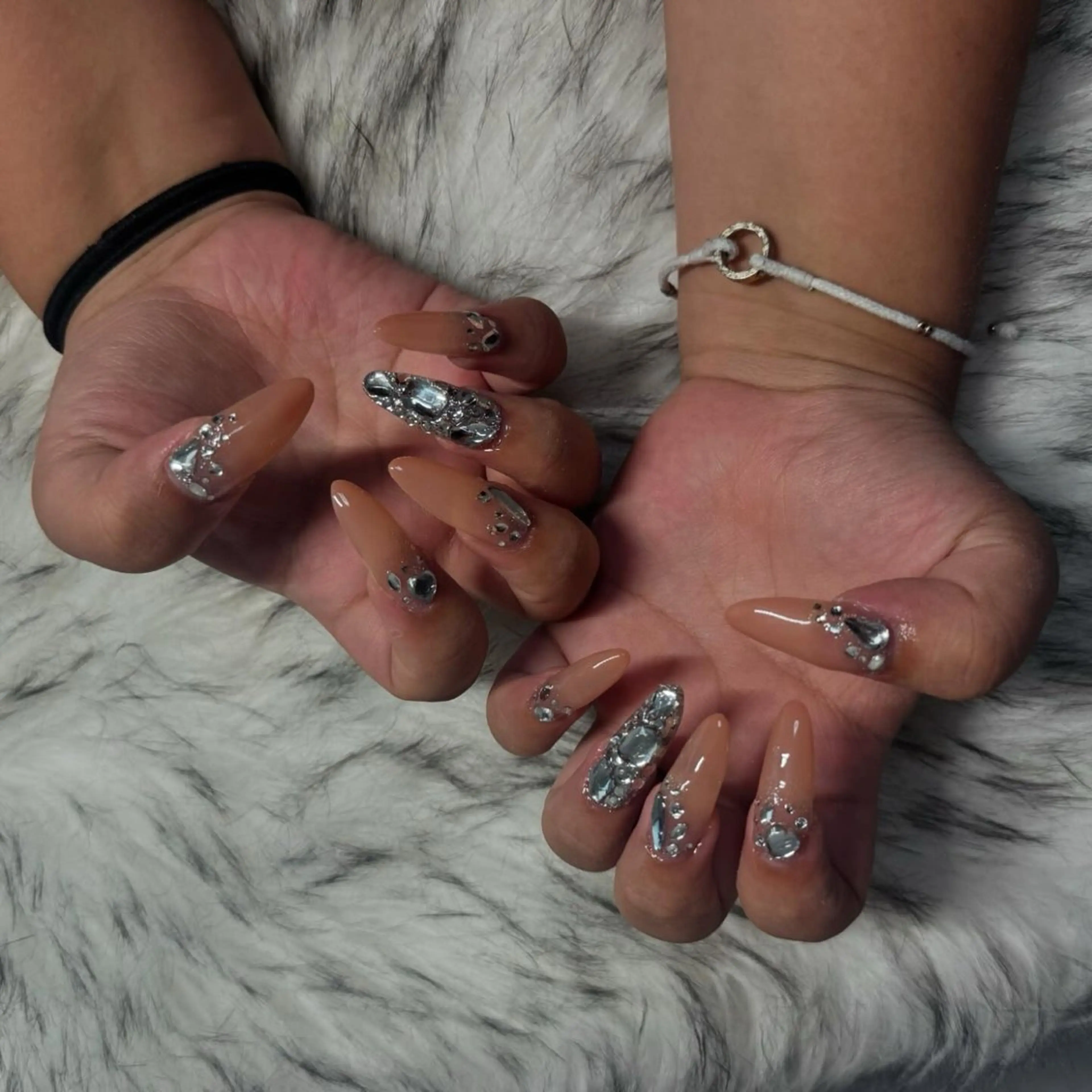 ロング ハンドネイル mao .のネイルデザイン