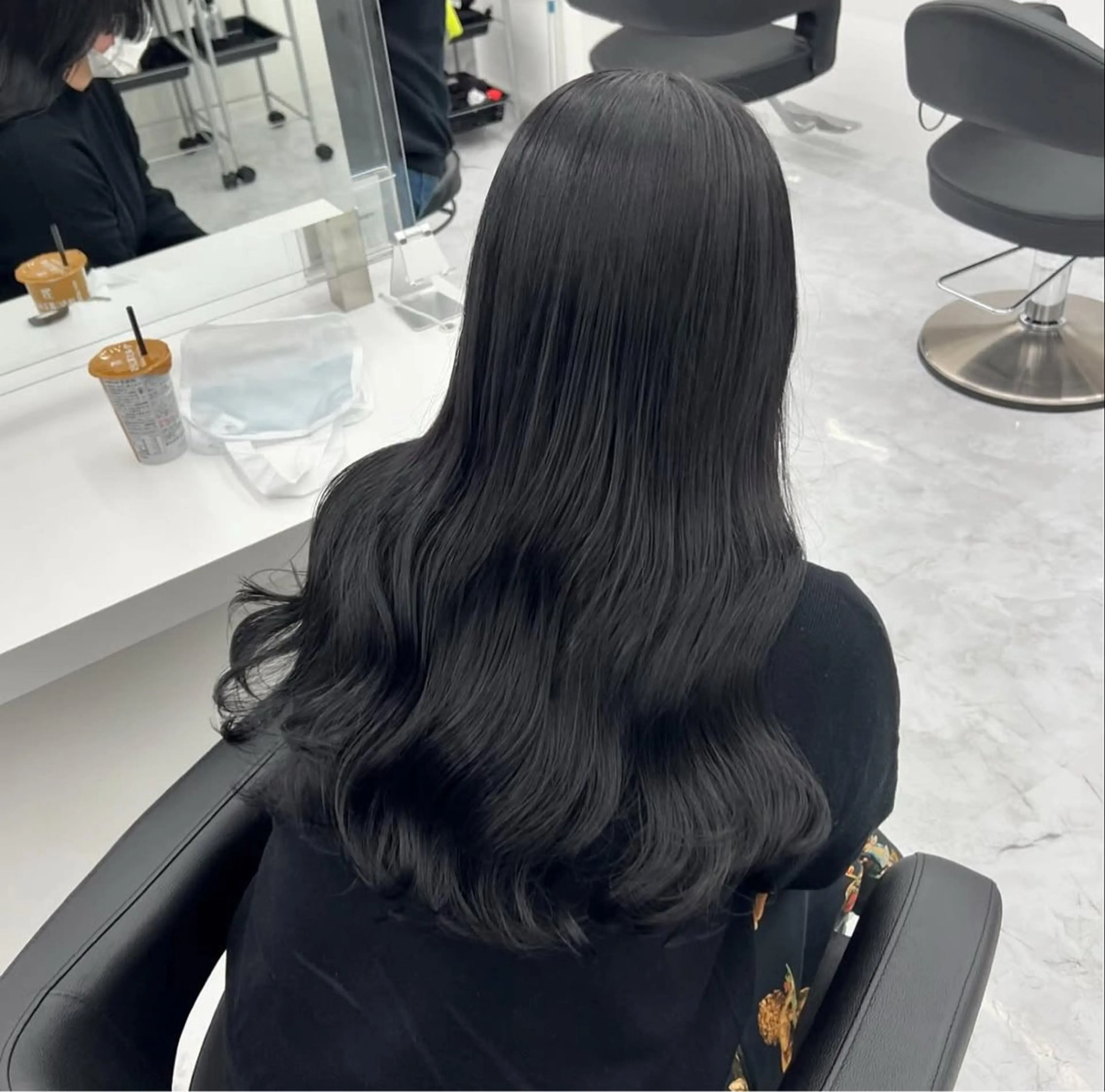 ロング カラー ヘアアレンジ カット ヘアカラー トリートメント ヘッドスパ ヘアセット 透明感×韓流ハイ トーン🫧RYUTAのヘアスタイル