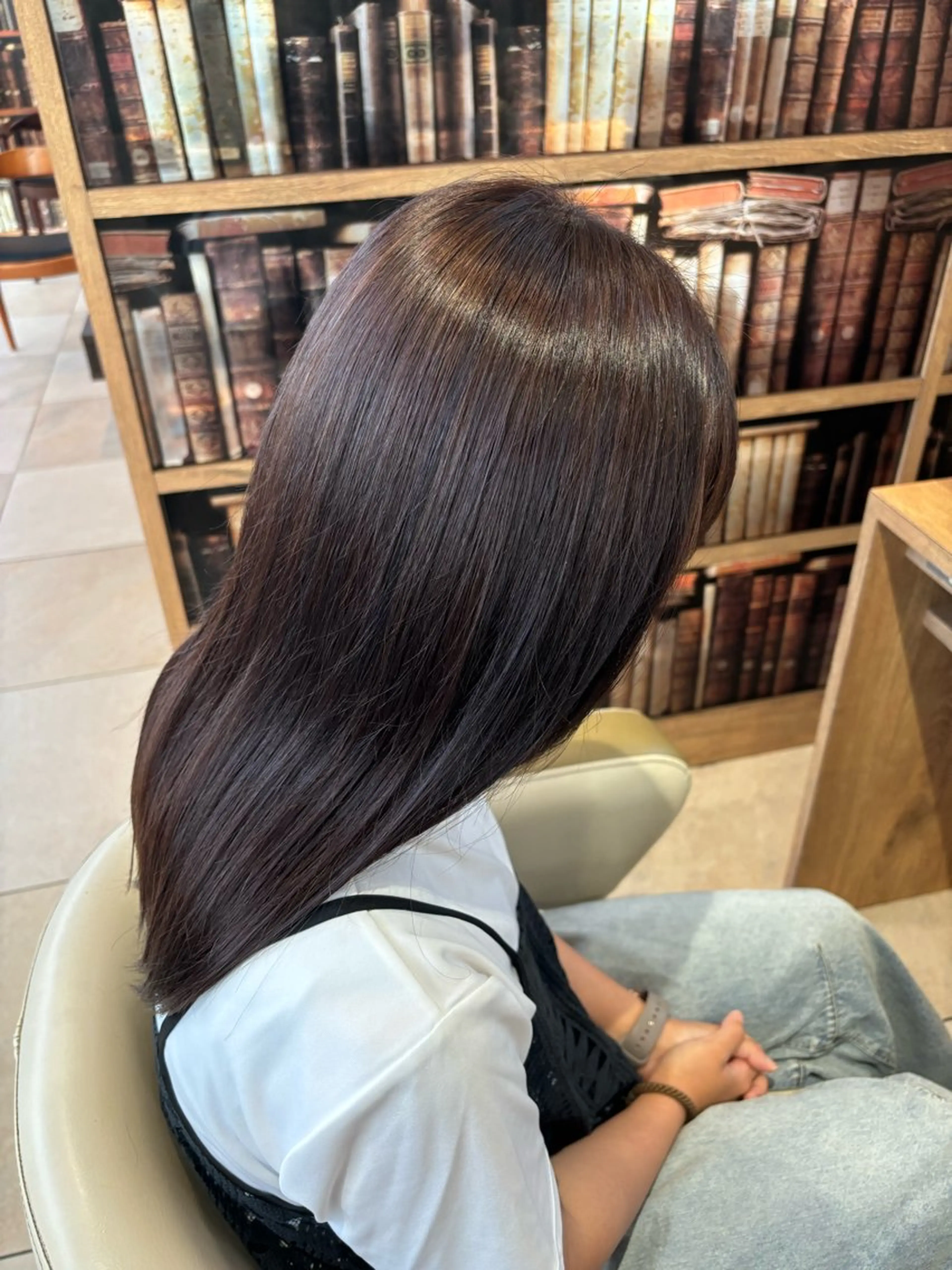 ミディアム 渡辺 恵理佳のヘアスタイル