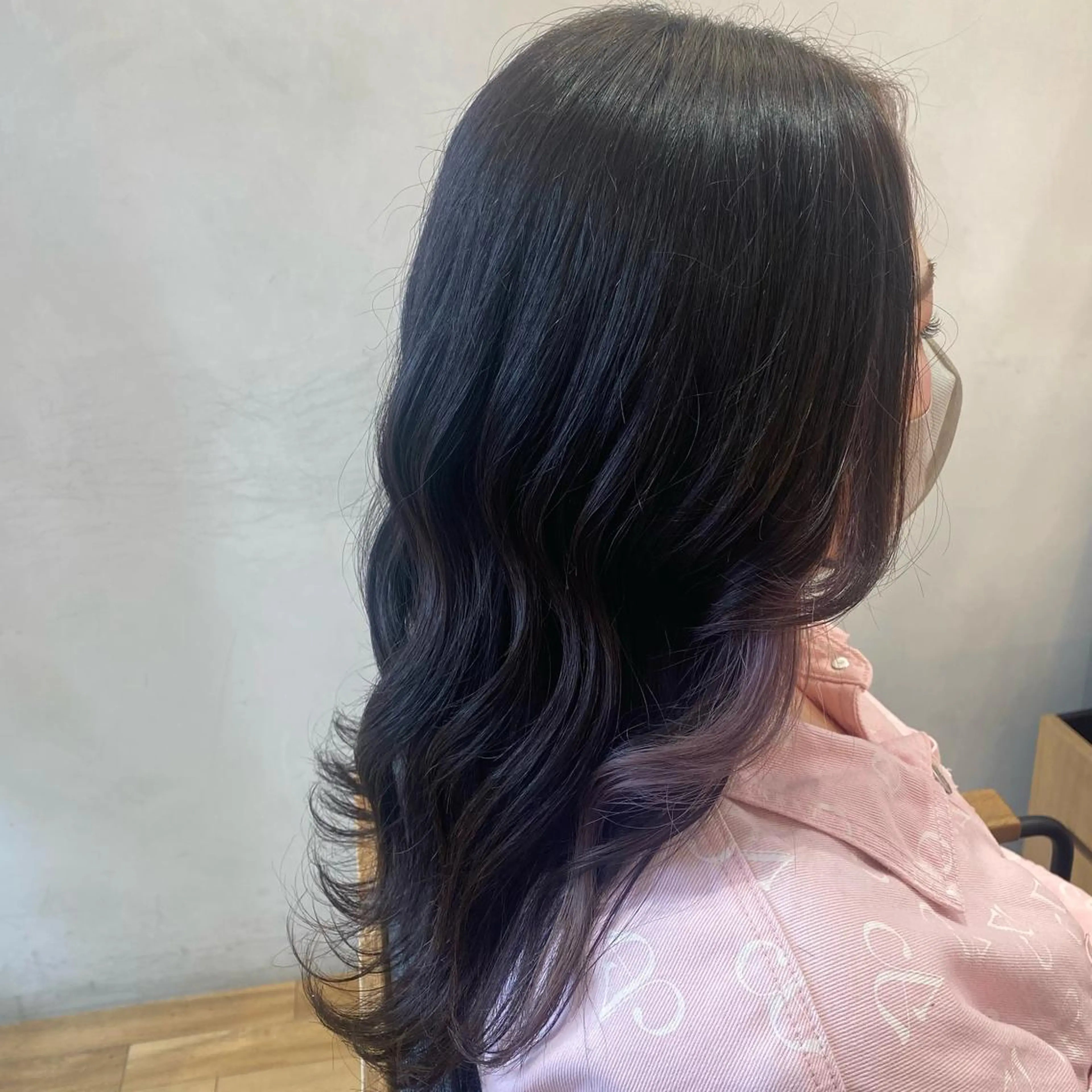 ロング パープルカラー ヘアカラー ついざき はるかのヘアスタイル