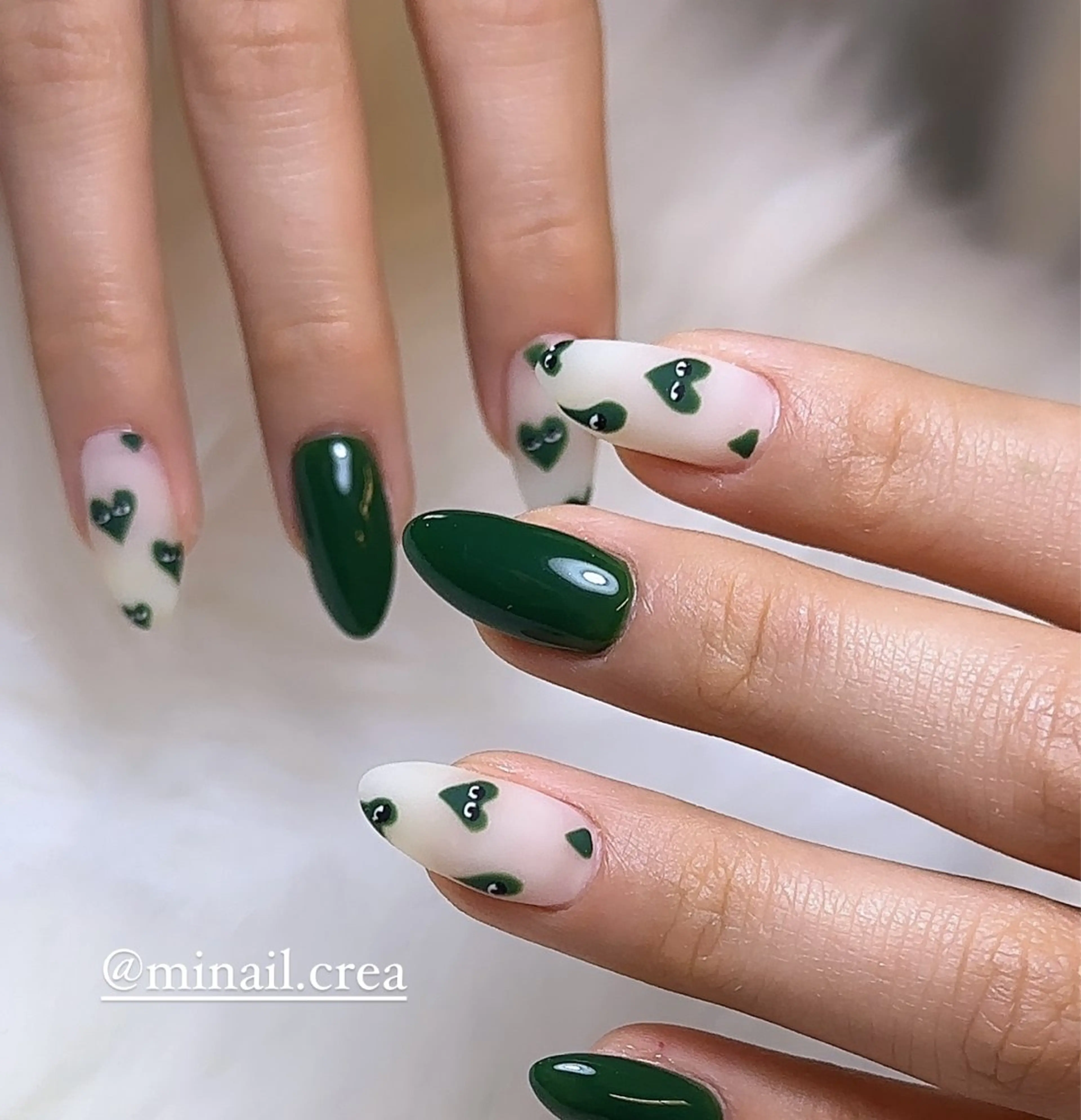 ネイル ジェルネイル グリーン ロングネイル マットネイル ワンカラーネイル CReA nailのネイルデザイン