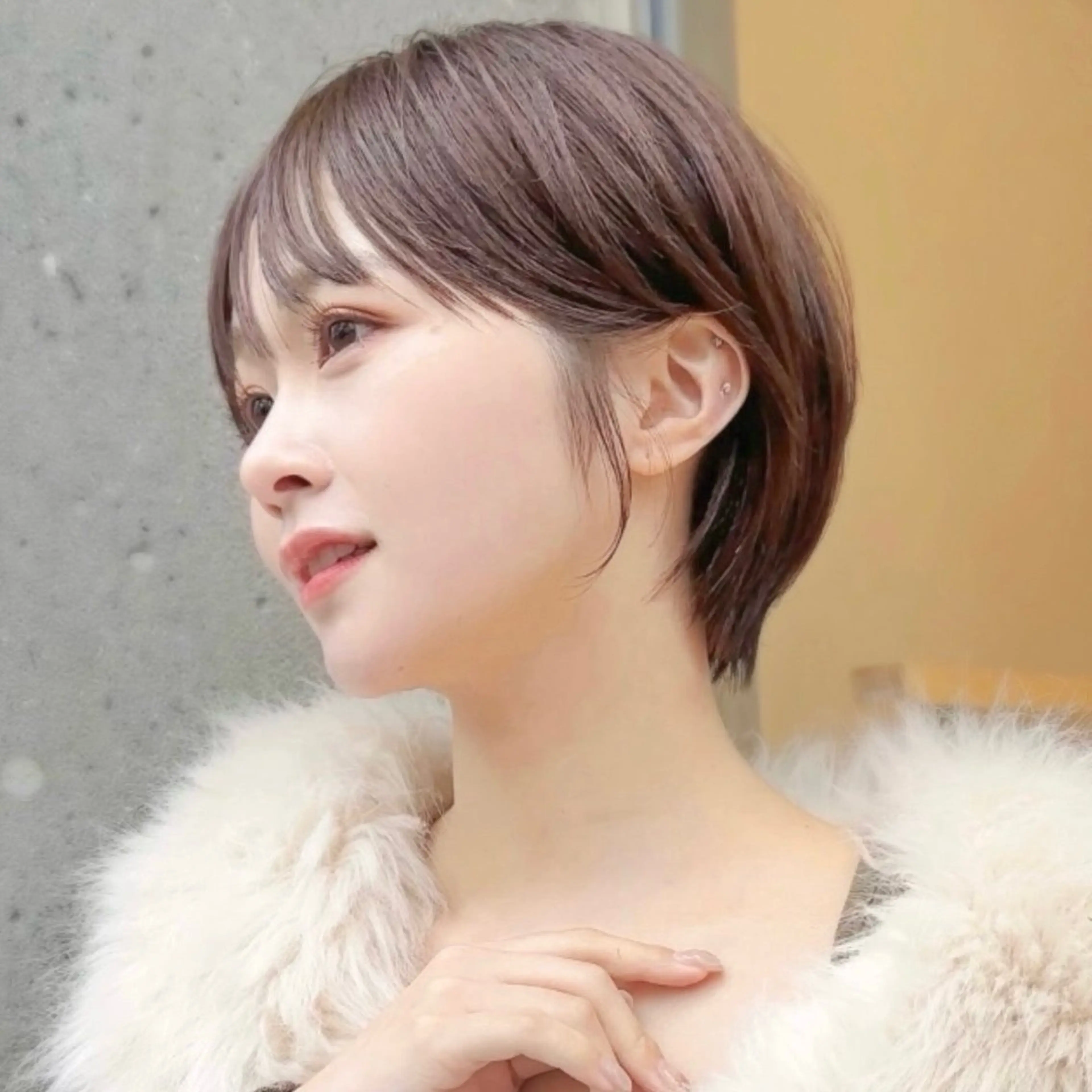 ショート Vel新宿所属・白髪ぼかし特化 三澤はるかのヘアスタイル