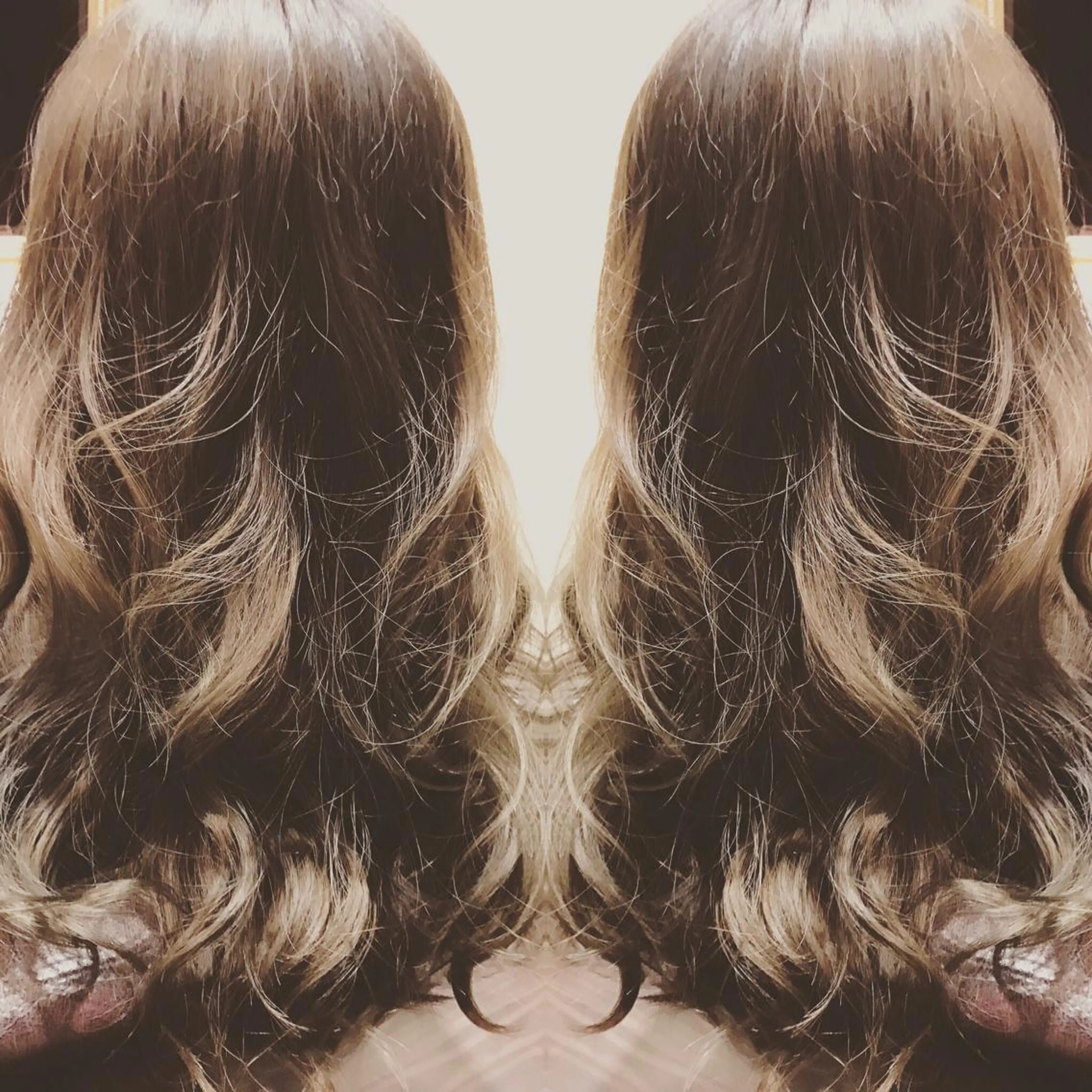 ロング カラー 透明感カラー 外国人風カラー ヘアカラー coupe ciseauxのヘアスタイル