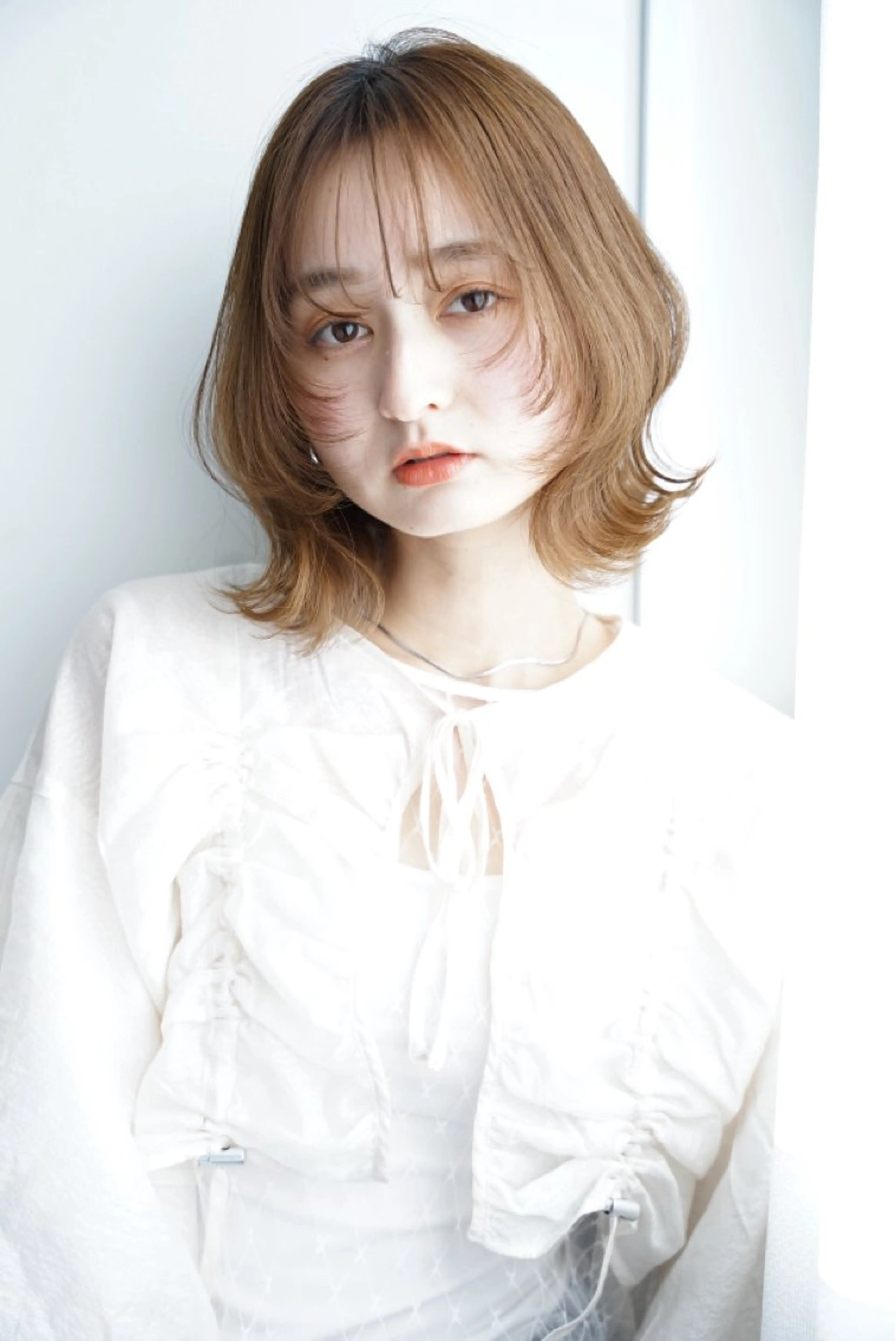 ミディアム カット ヘアカラー 中嶋 夏美のヘアスタイル