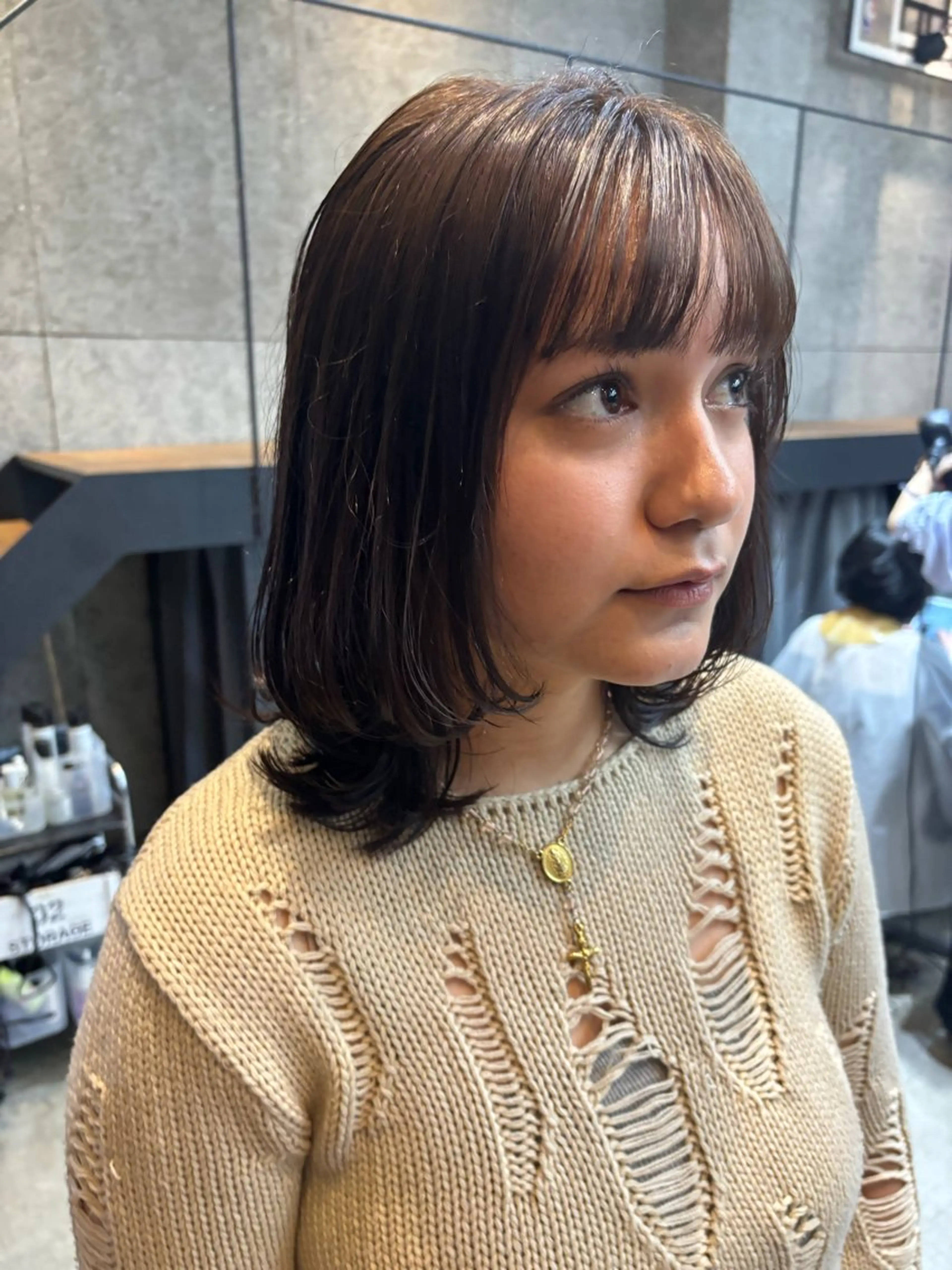 ミディアム カラー パーマ ヘアアレンジ ミディアムレイヤー レイヤーカット カット ヘアカラー トリートメント ヘッドスパ 押切 響　のヘアスタイル