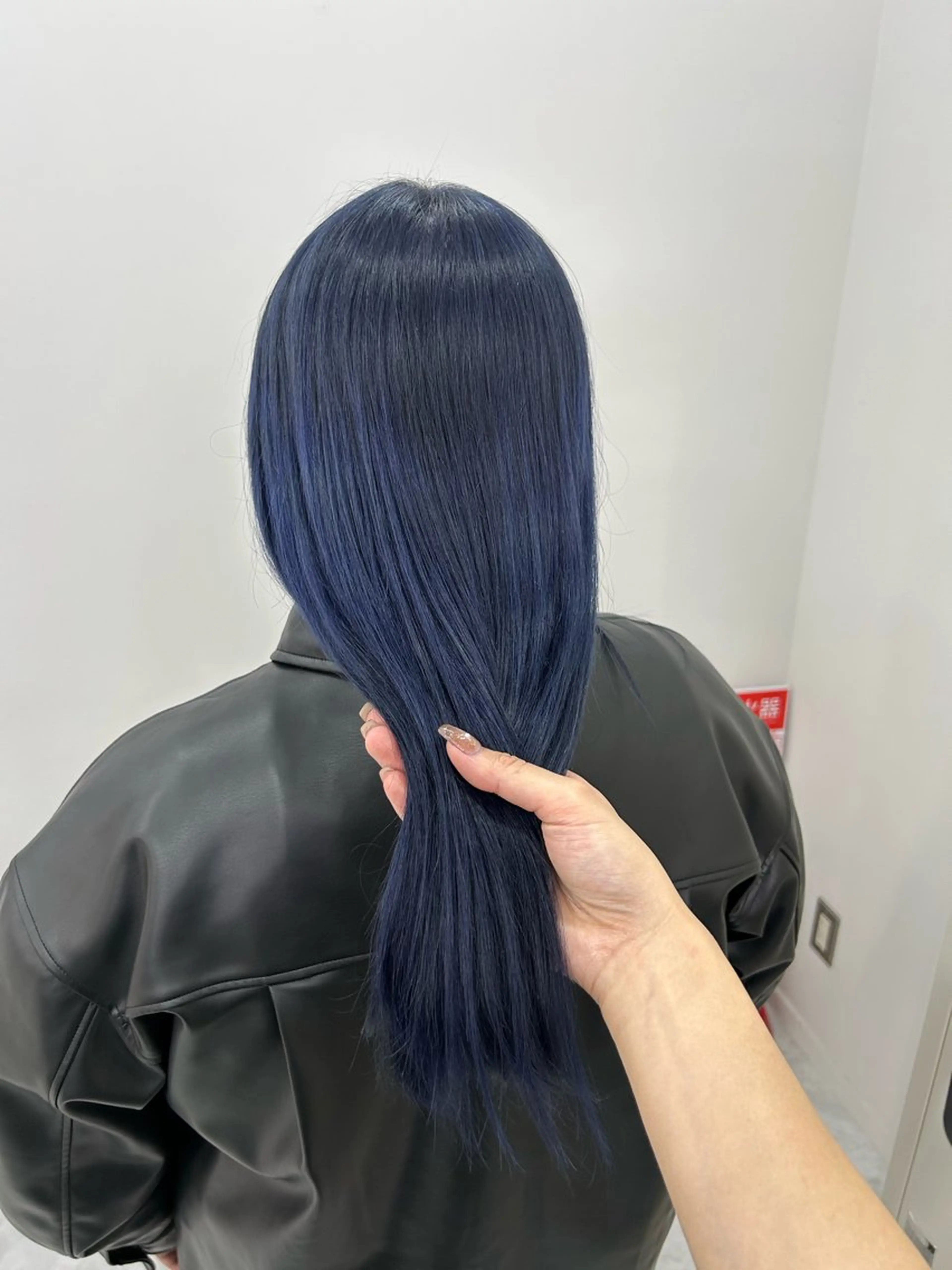 ケアブリーチ+アディクシーカラー【ダメージ少ないブリーチ使用】の写真