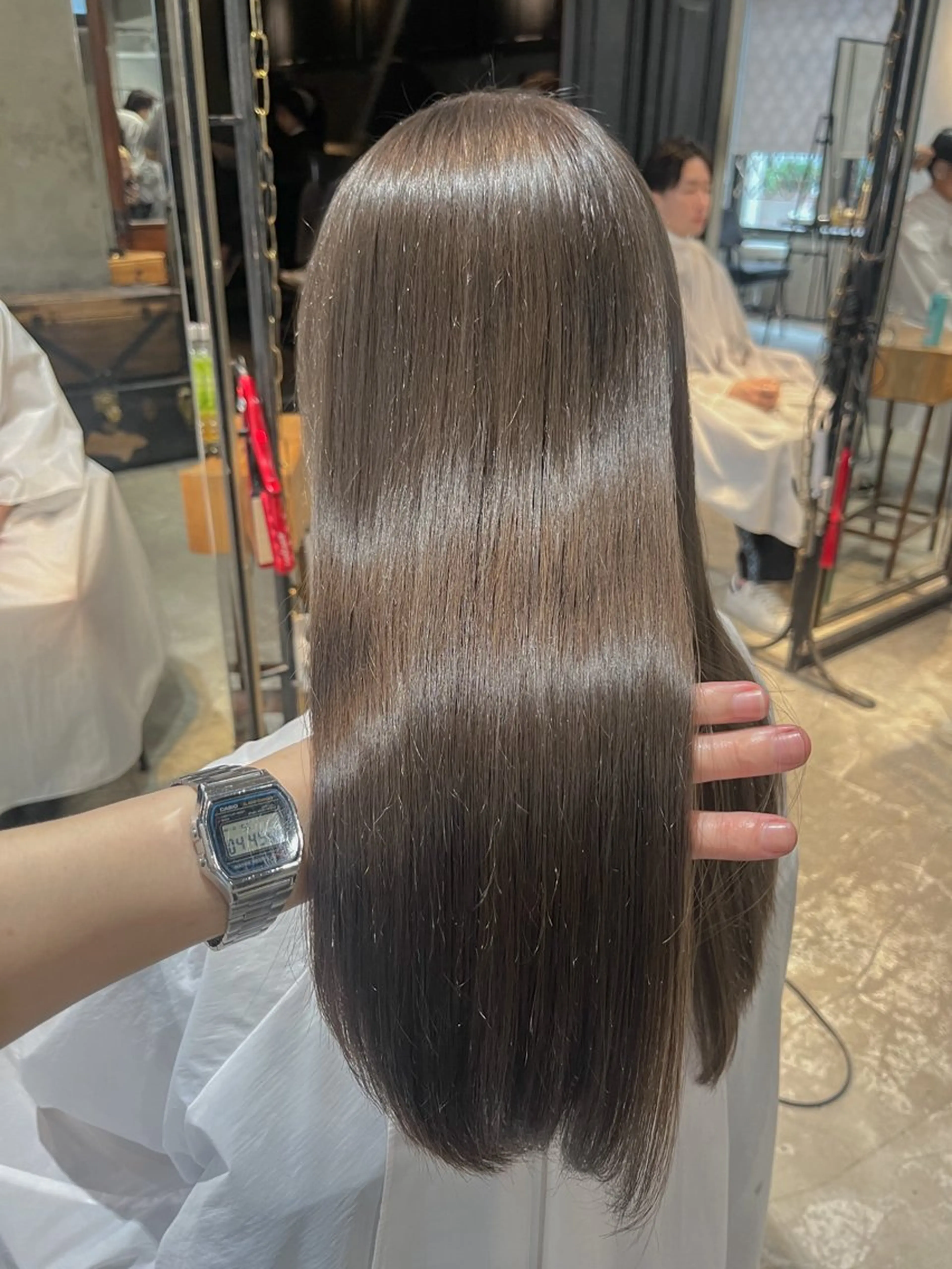 ロング カラー 似合わせベージュ 🍯ayumi🍯のヘアスタイル