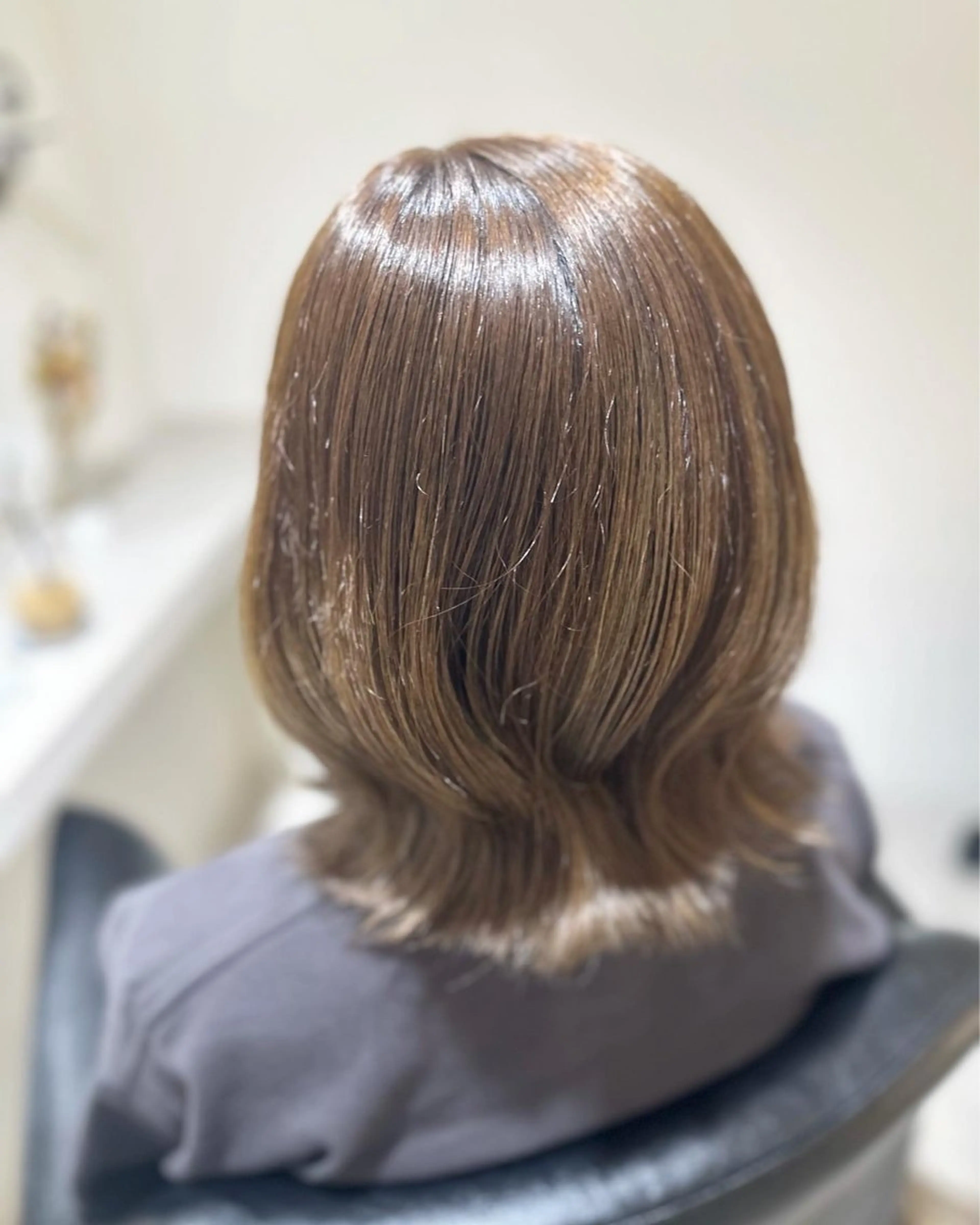 セミロング カラー ベージュカラー 透明感カラー カット ヘアカラー トリートメント 荒木 ひろかのヘアスタイル