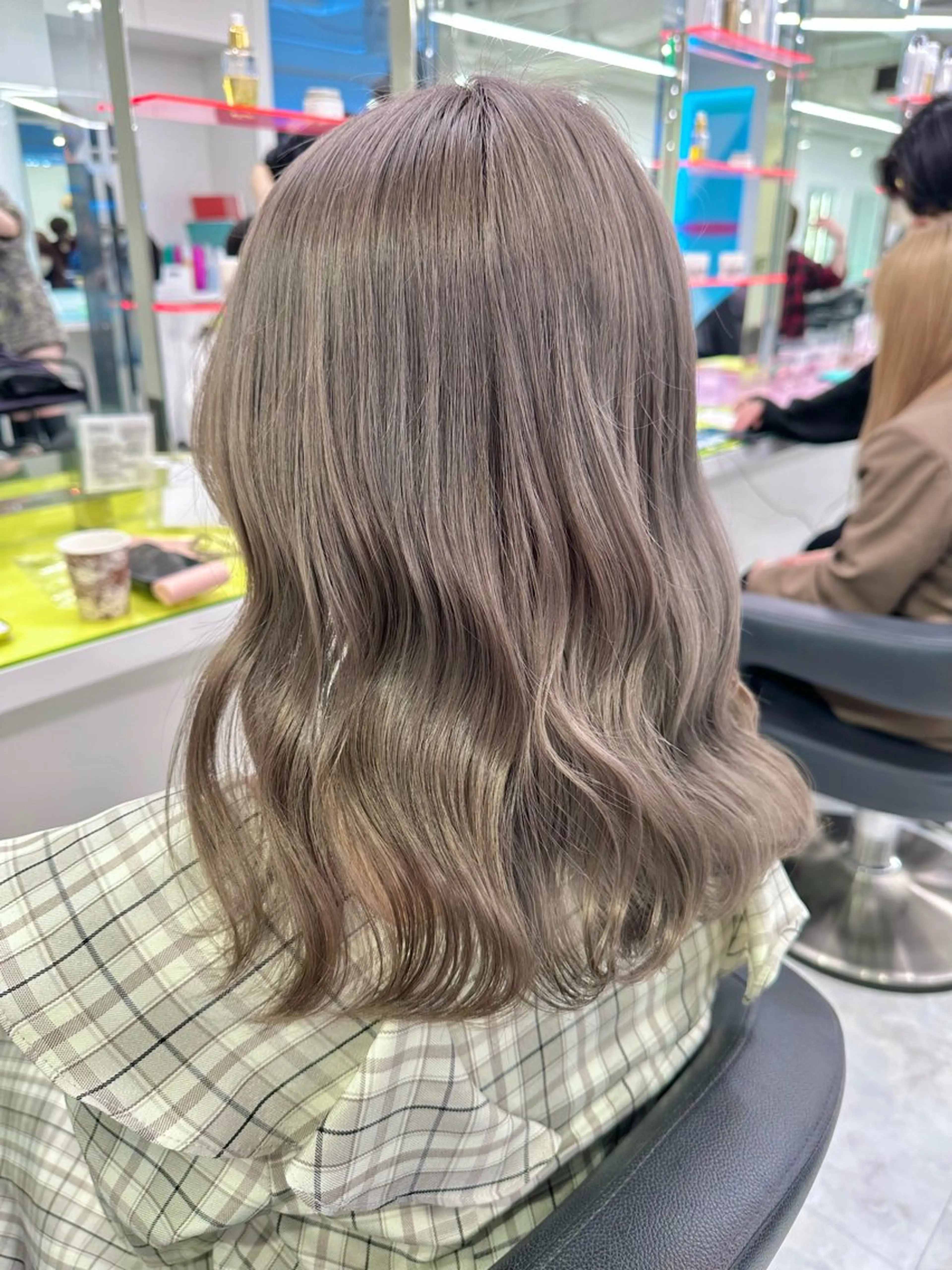 ミディアム カラー ベージュカラー ♡ダブルカラー特化♡ miyuのヘアスタイル