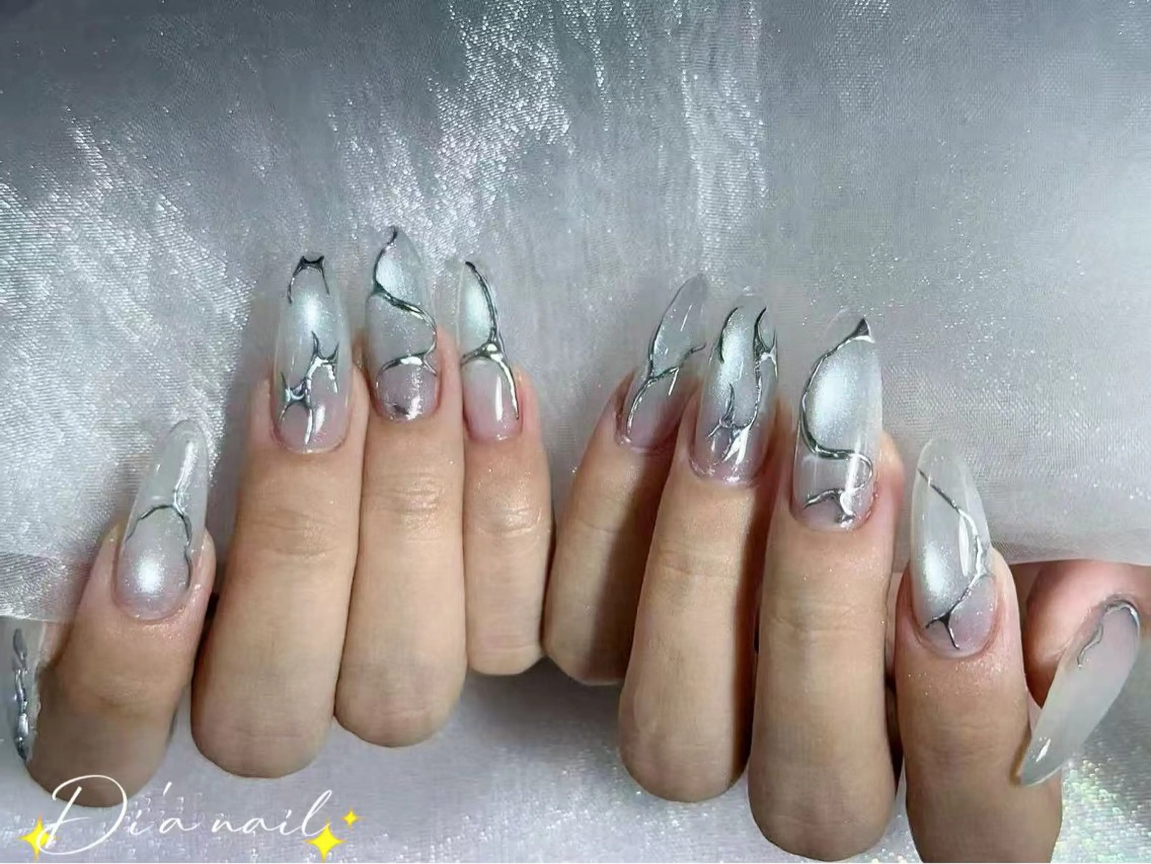 ネイル チークネイル ジェルネイル グラデーション マグネットネイル ニュアンスネイル Di'a nail ネイルサロンのネイルデザイン