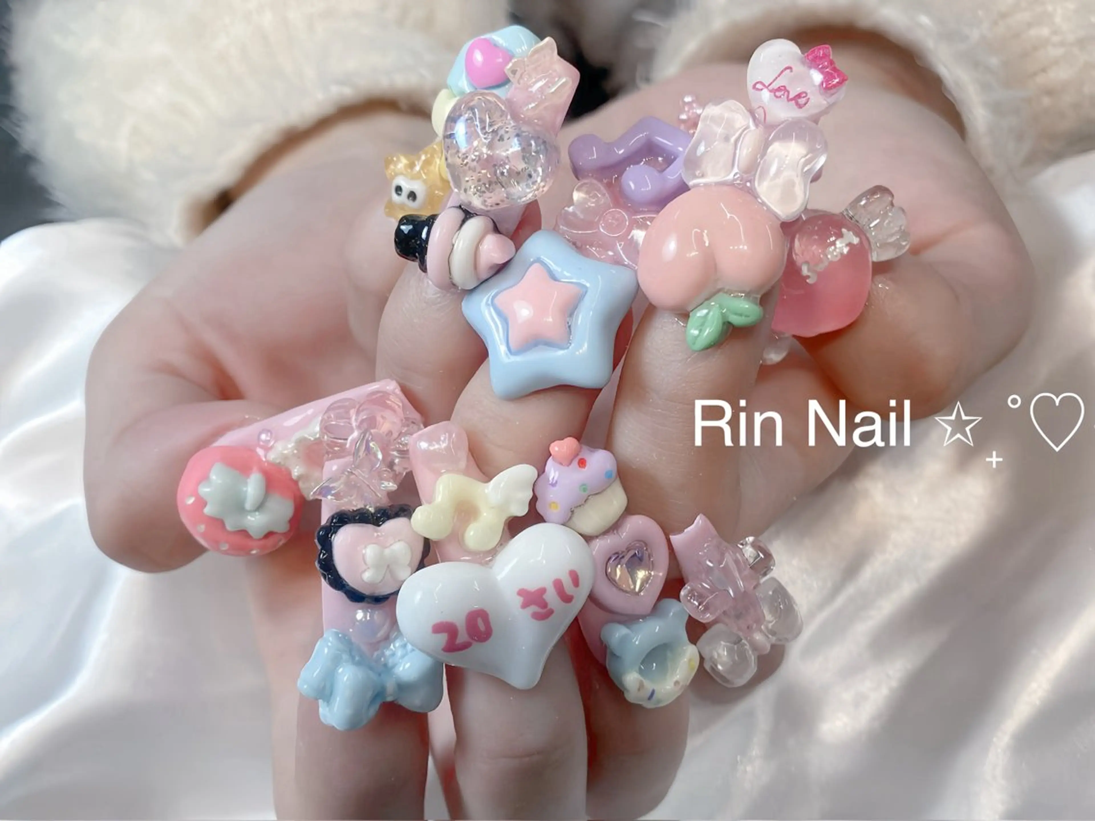ネイル アートネイル 成人式 ロングネイル ニュアンスネイル スカルプネイル ハンドネイル Rin Nail 新大久保店のネイルデザイン
