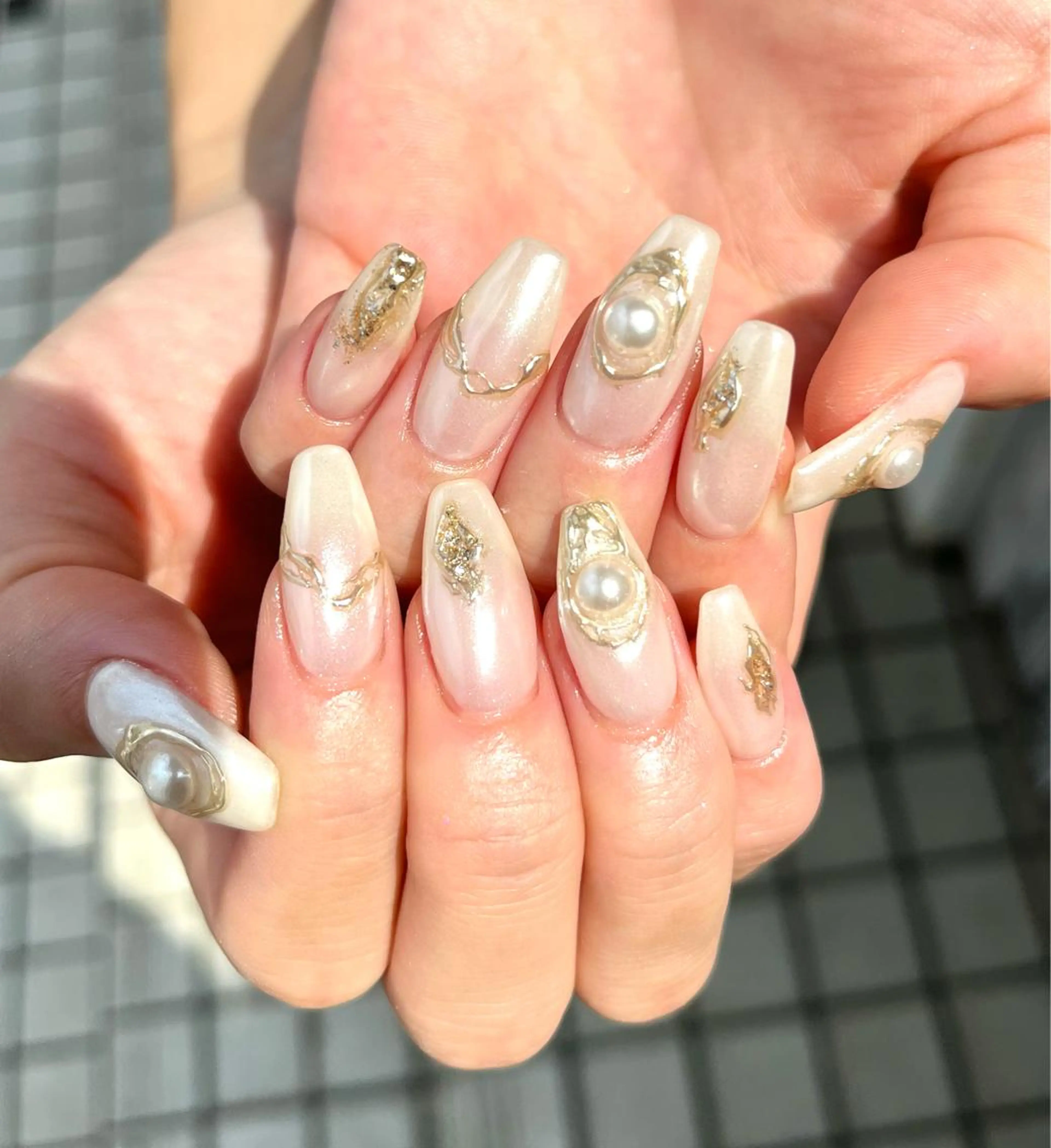 ネイル ゴールド キラキラネイル ミラーネイル オフィスネイル スクエアネイル ハンドネイル フットネイル Para Sol nail　Maoのネイルデザイン