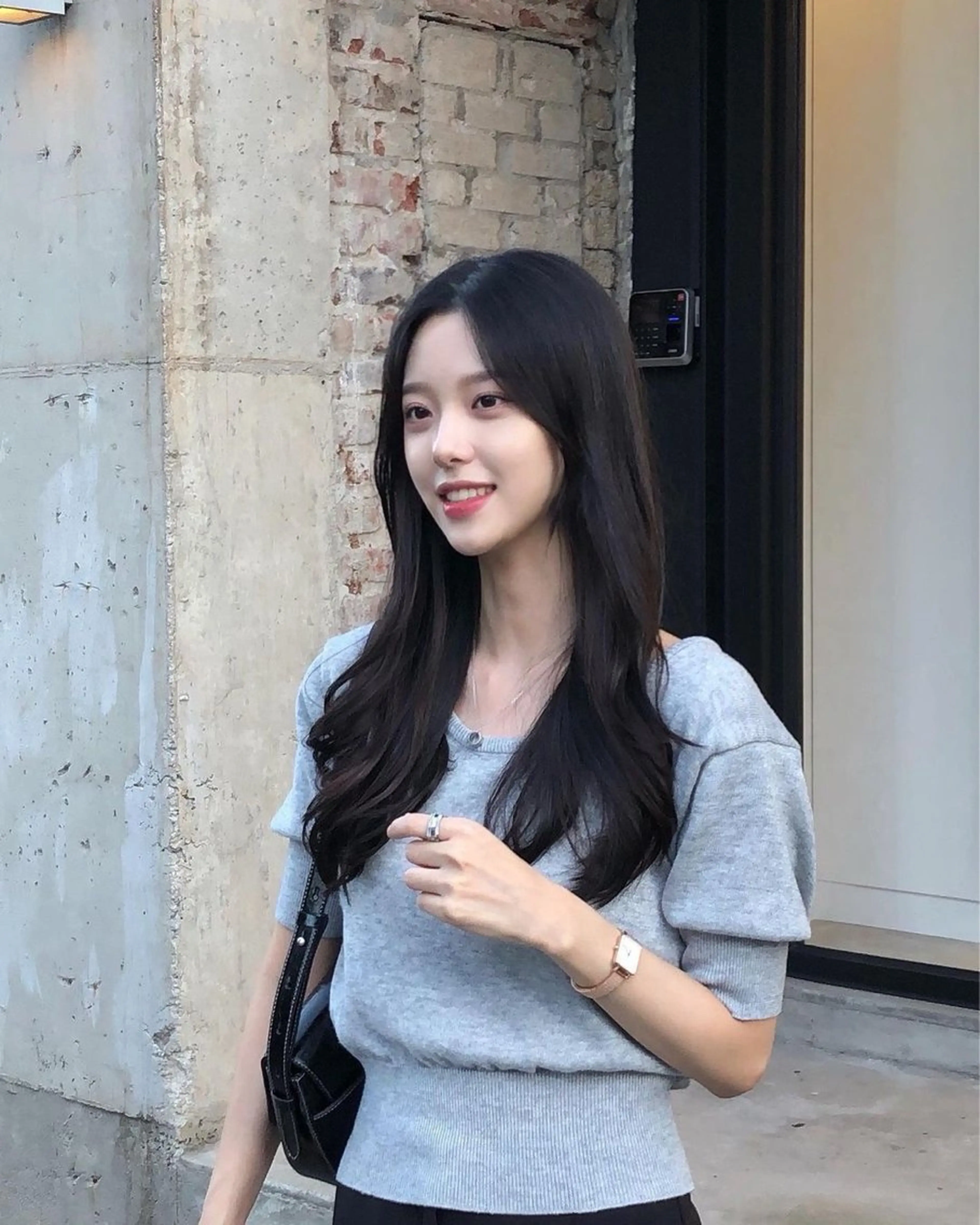 セミロング カラー カット ヘアカラー トリートメント 莉乃/縮毛矯正/髪質 改善/艶カラーのヘアスタイル