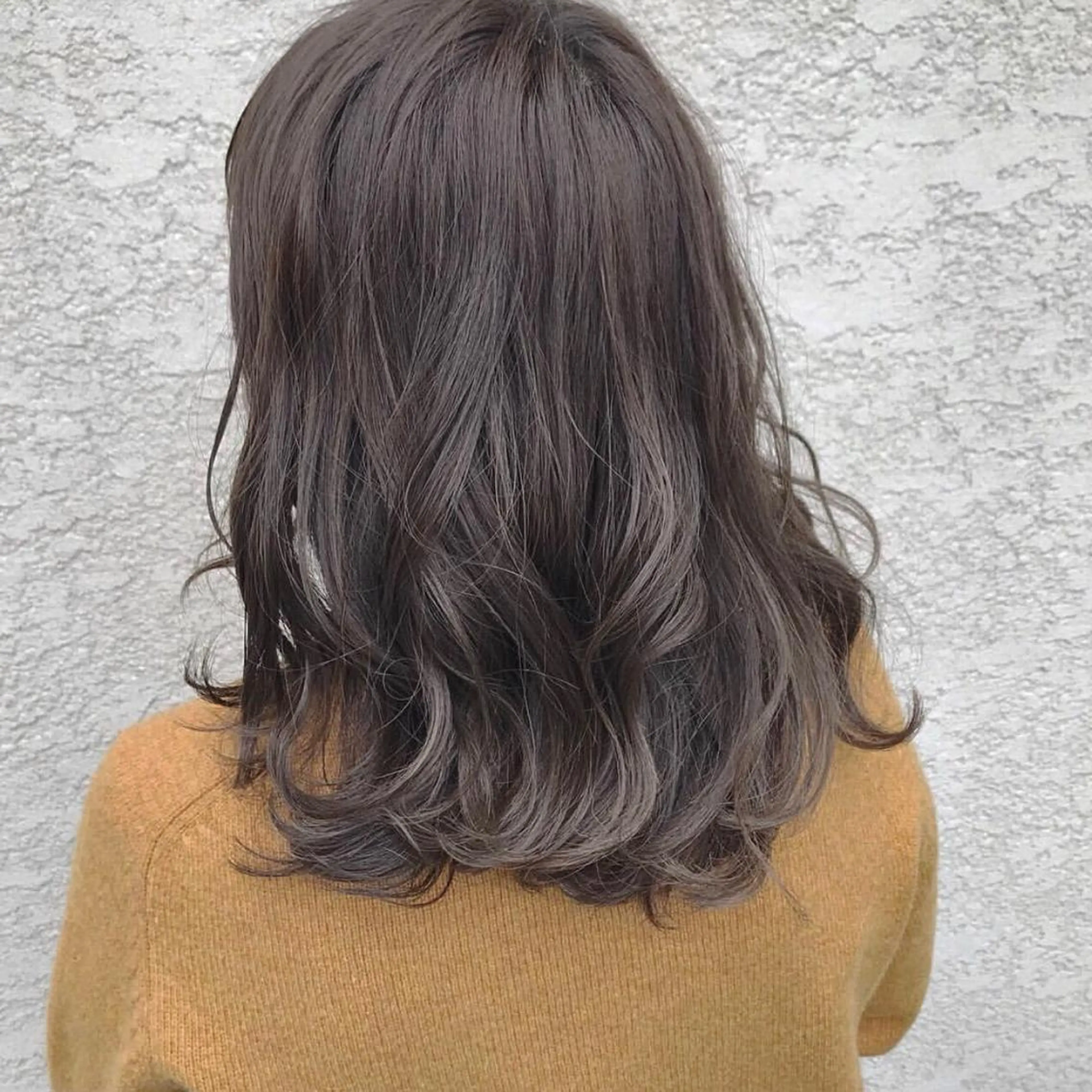 セミロング カラー 透明感カラー ハイライトカラー ハイライト ヘアカラー トリートメント 酸性縮毛矯正🧴韓国 レイヤー/髪質改善のヘアスタイル