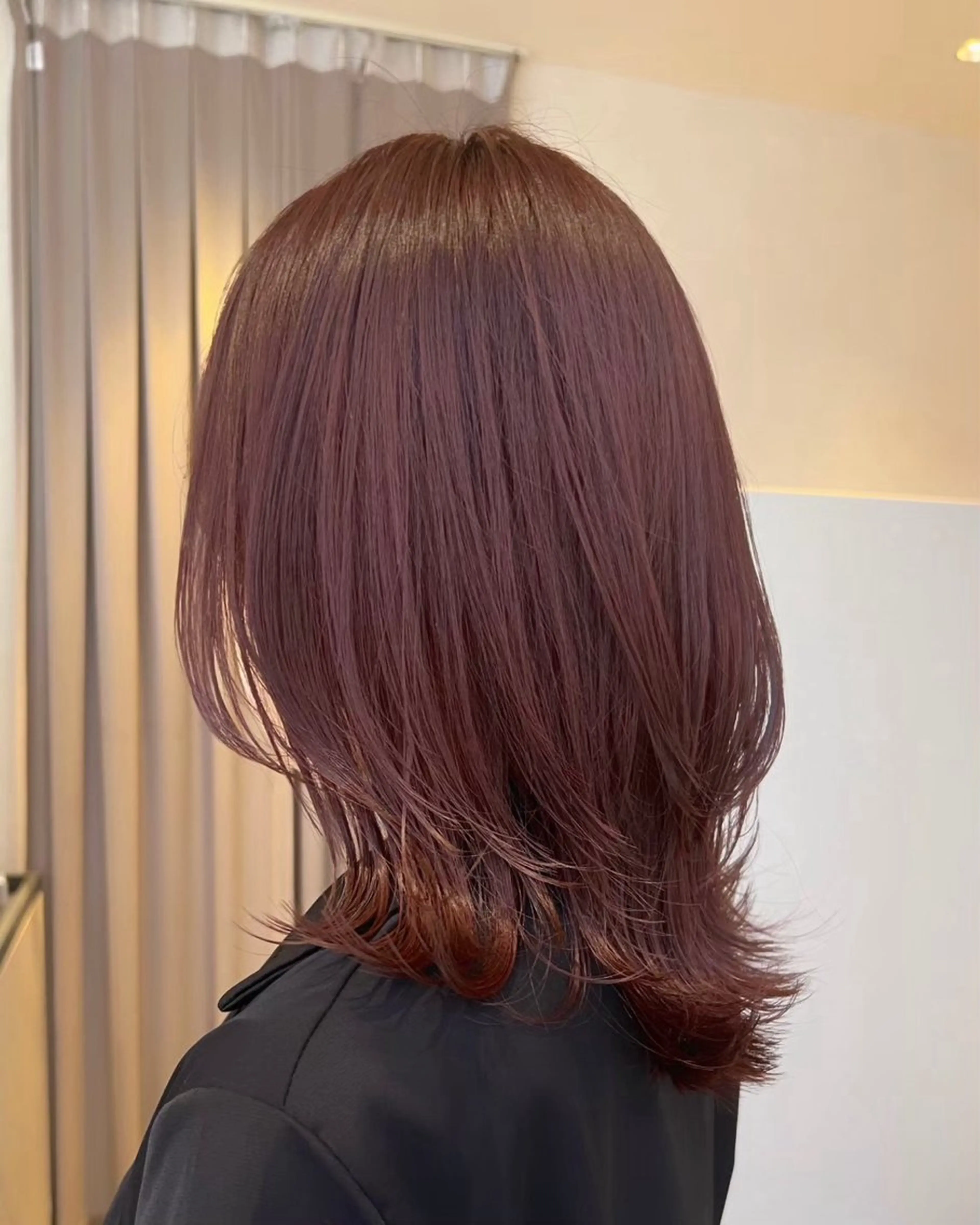 ミディアム レッドブラウン 松本 凪のヘアスタイル