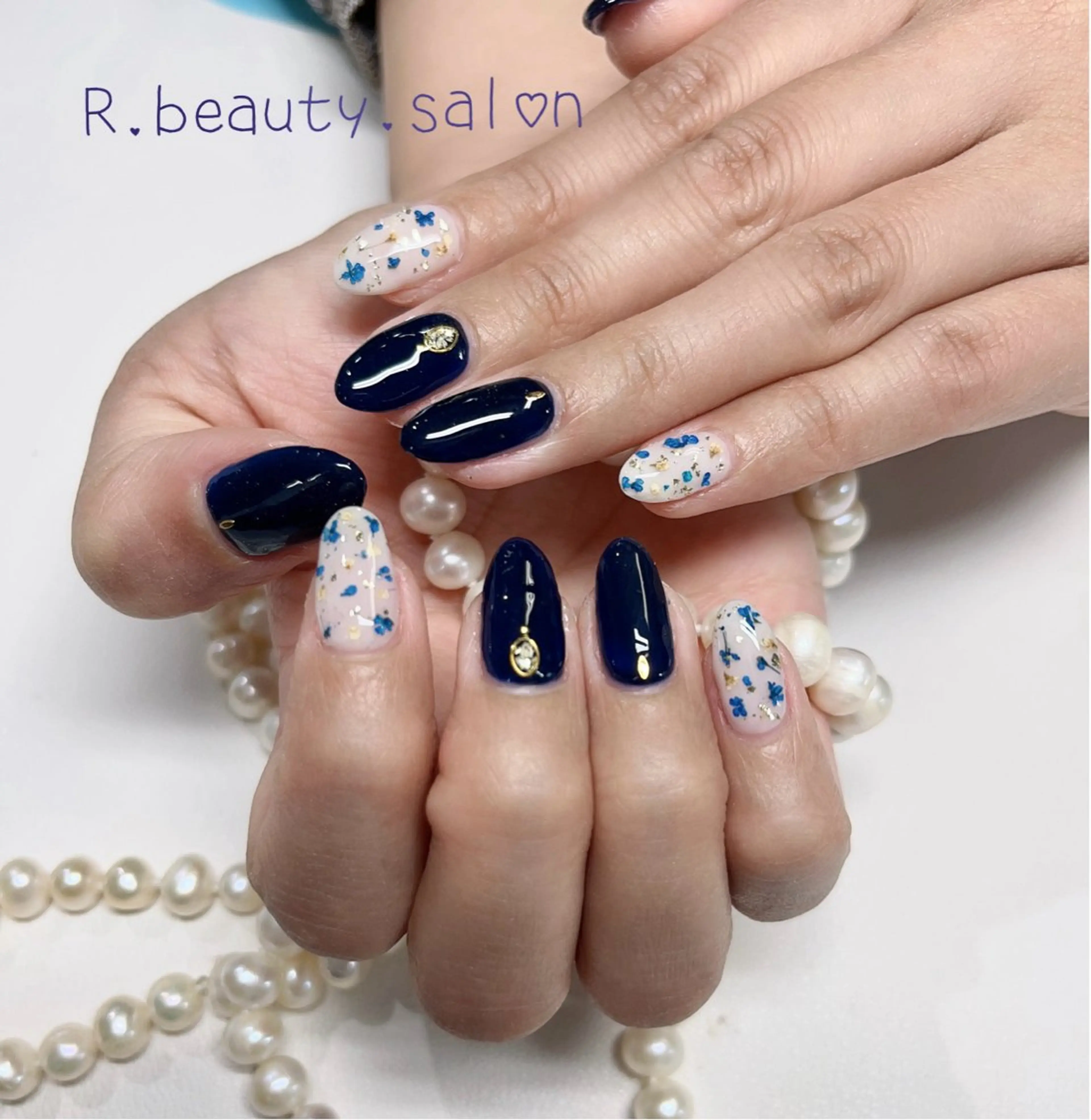 ネイル R.beauty サロンのネイルデザイン