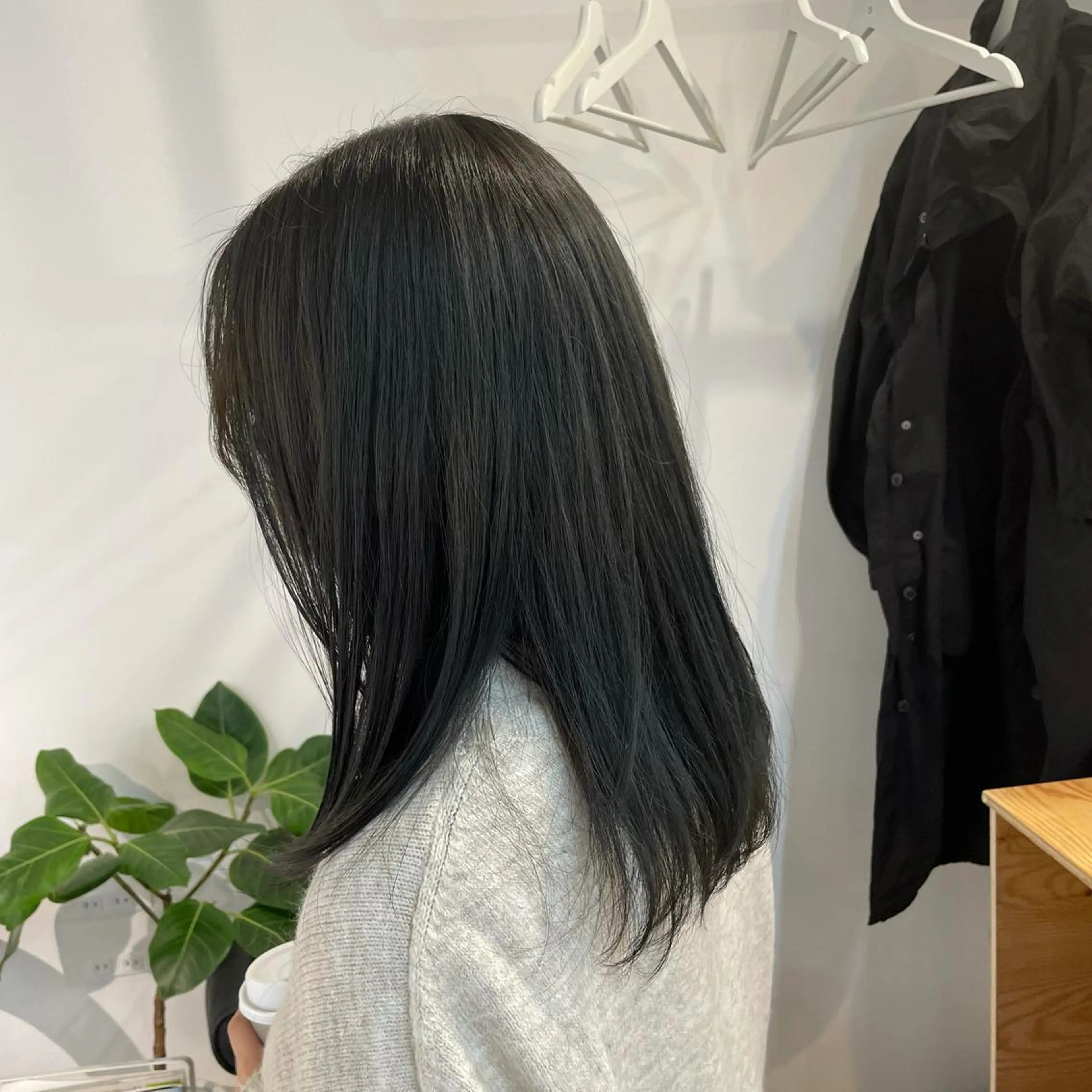 カラー ベージュカラー オリーブベージュ カット ヘアカラー トリートメント fit/ madokaのヘアスタイル