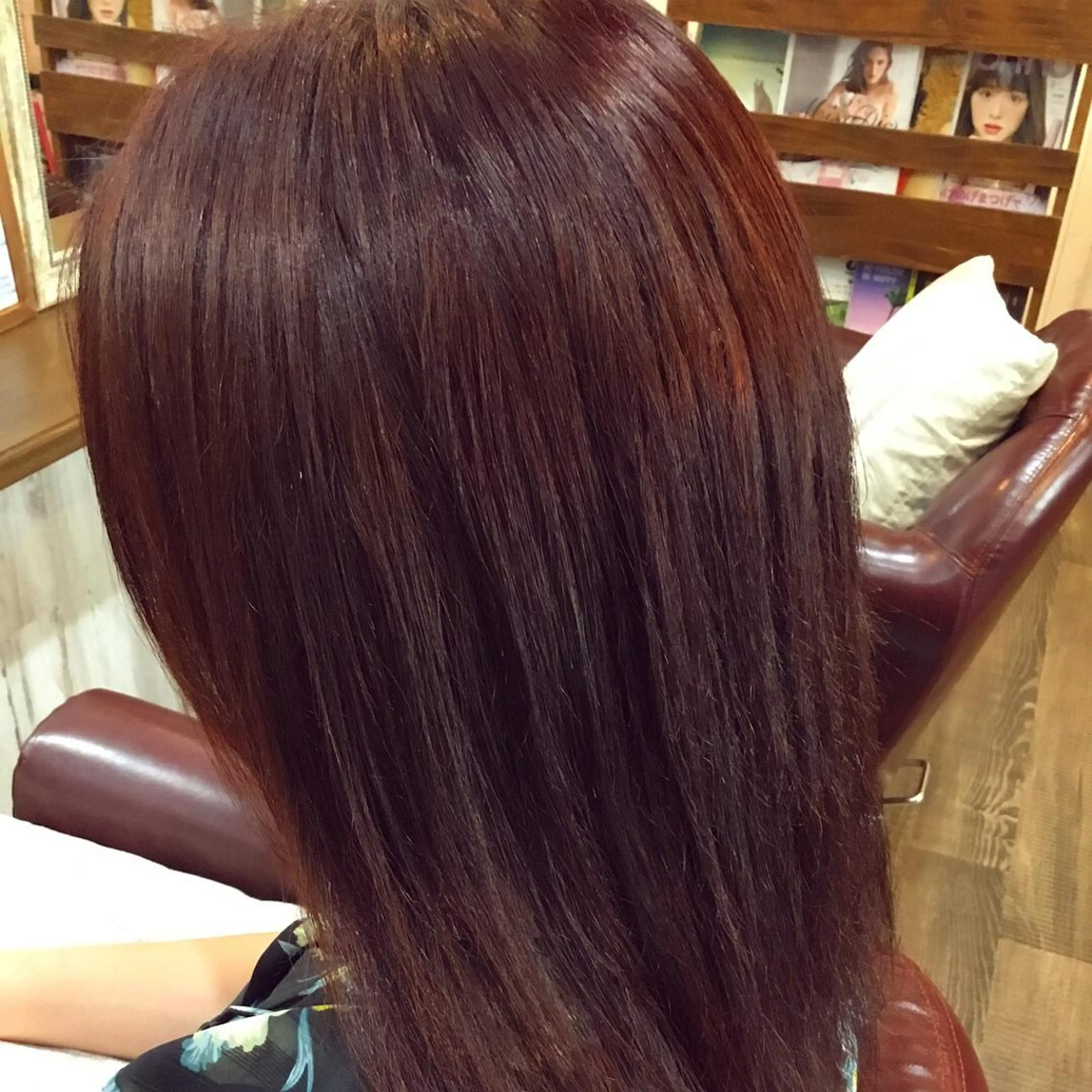 ミディアム カラー 金崎 新吾のヘアスタイル