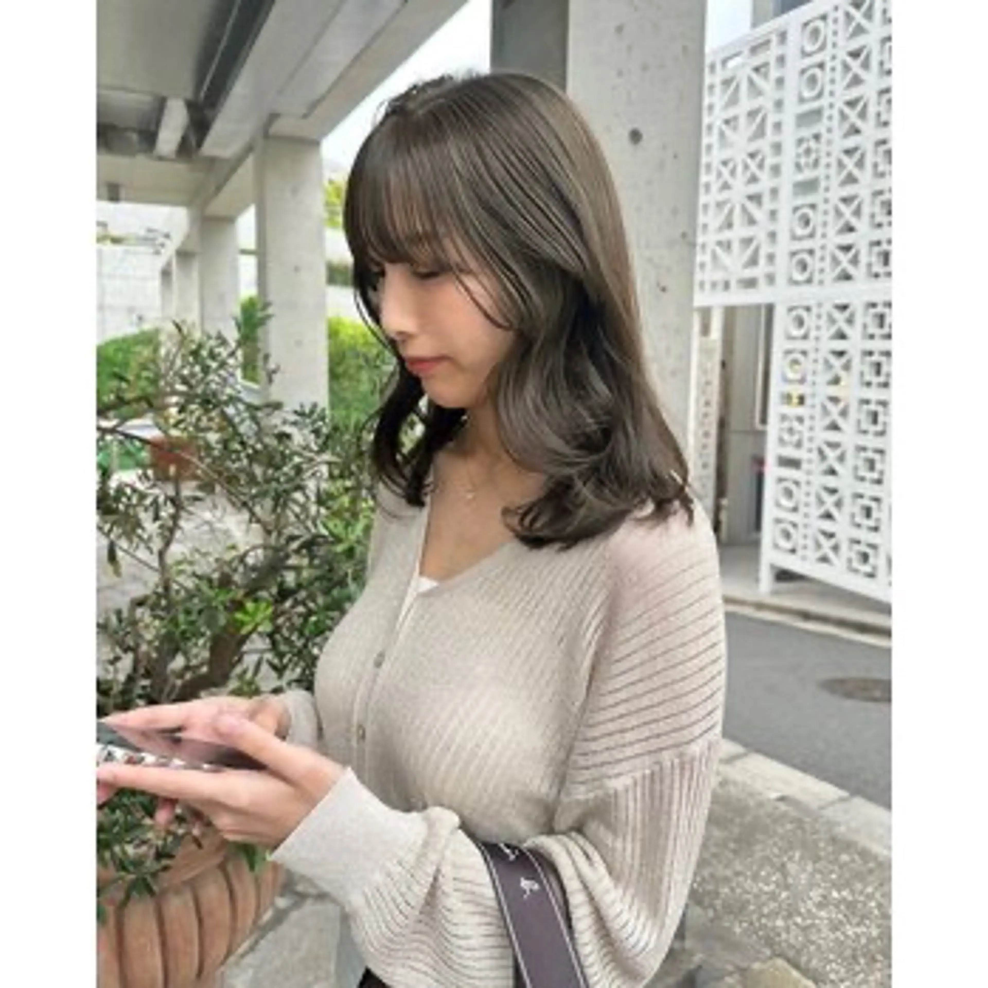 ブリーチなしで叶う透明感ダブルカラーの写真