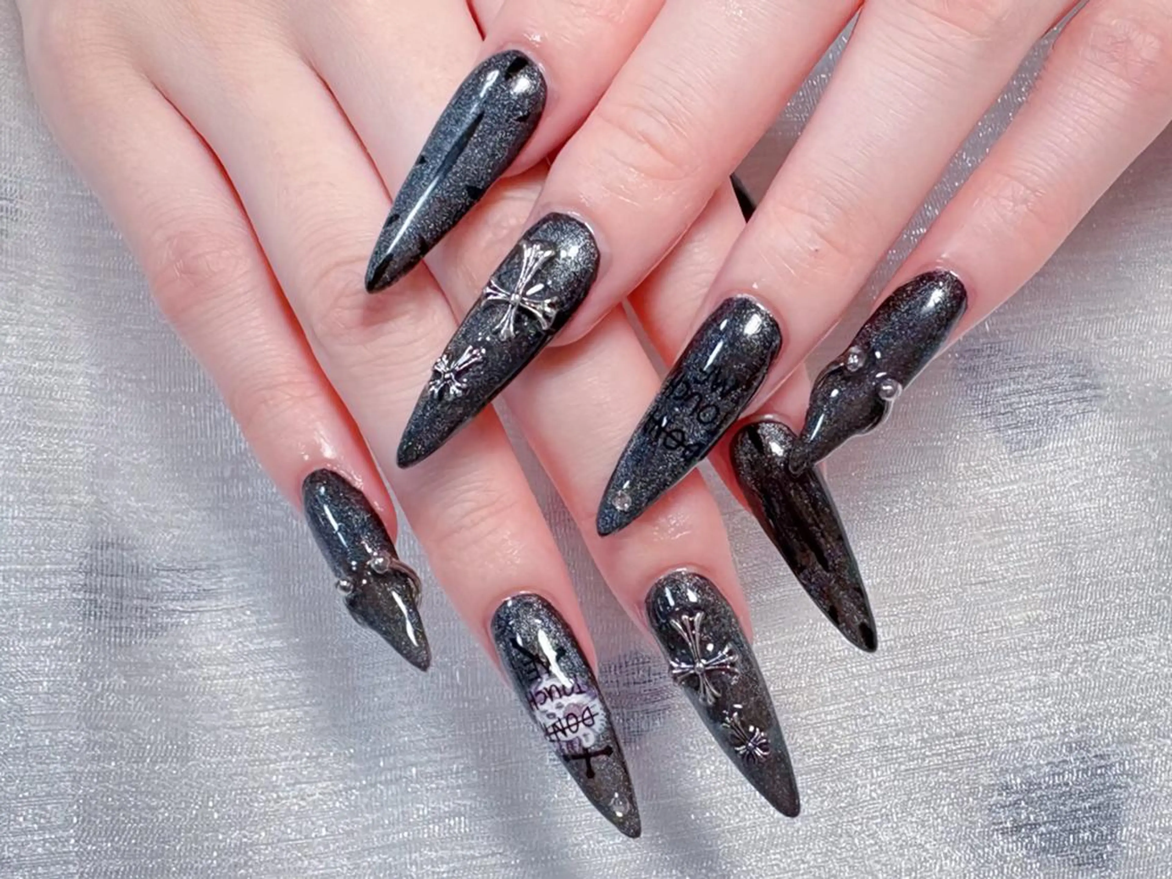 ネイル ハンドネイル ❄️西川 真由美❄️のネイルデザイン