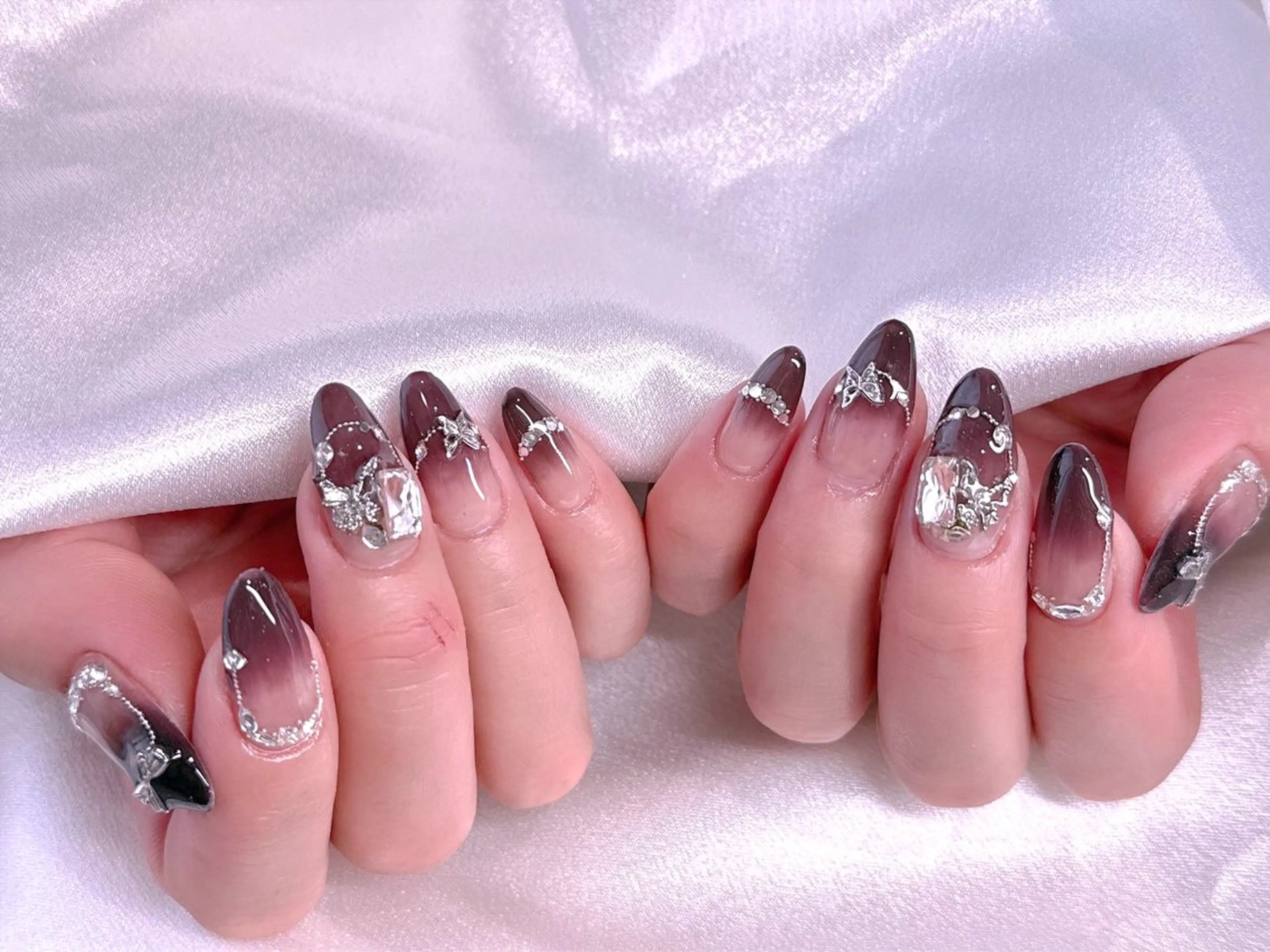 ネイル チークネイル フレンチネイル グラデーション ハート 韓国ネイル リン リンのネイルデザイン