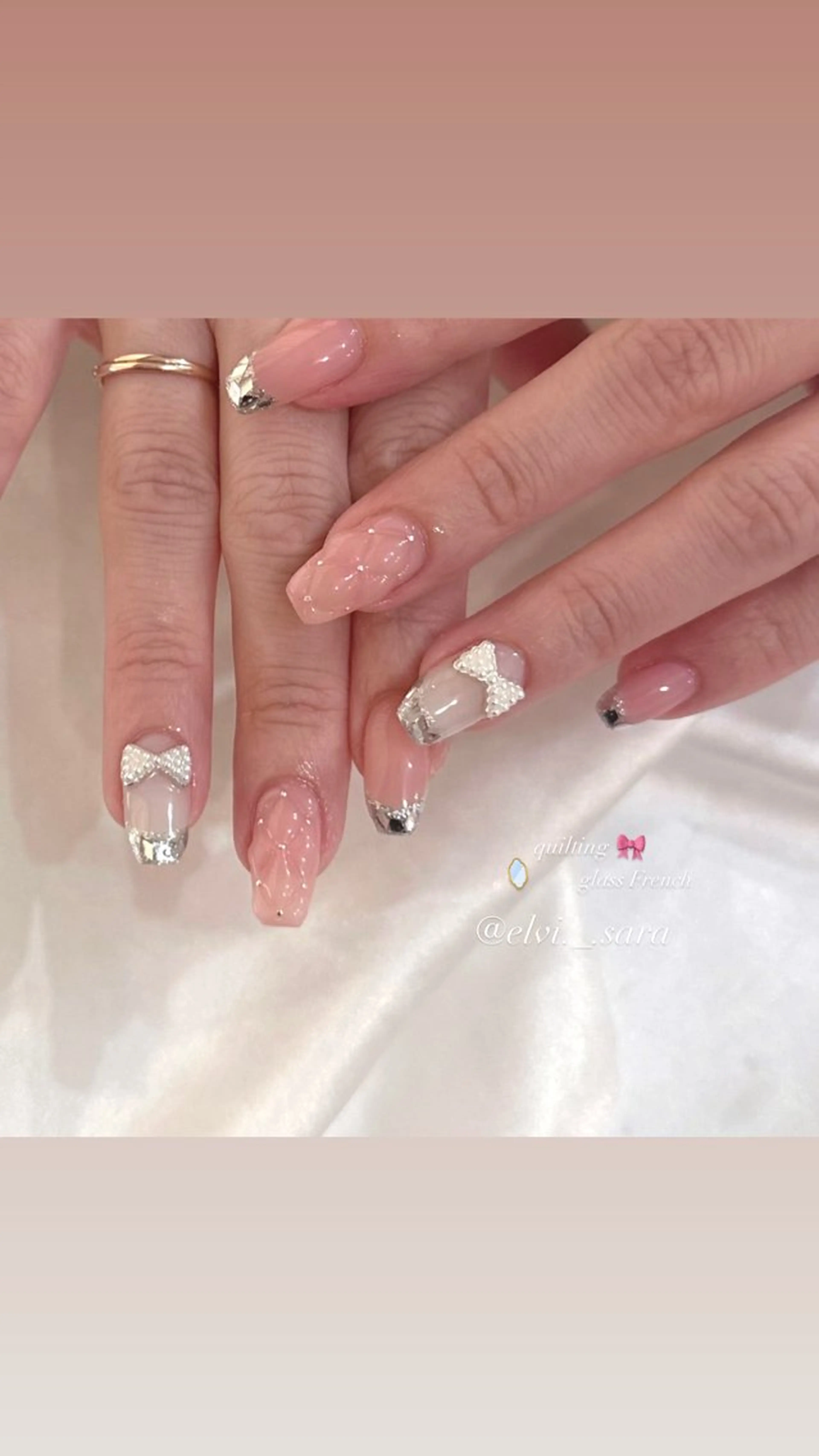 ネイル ハンドネイル ハンドケア sara : salon ELVIのネイルデザイン