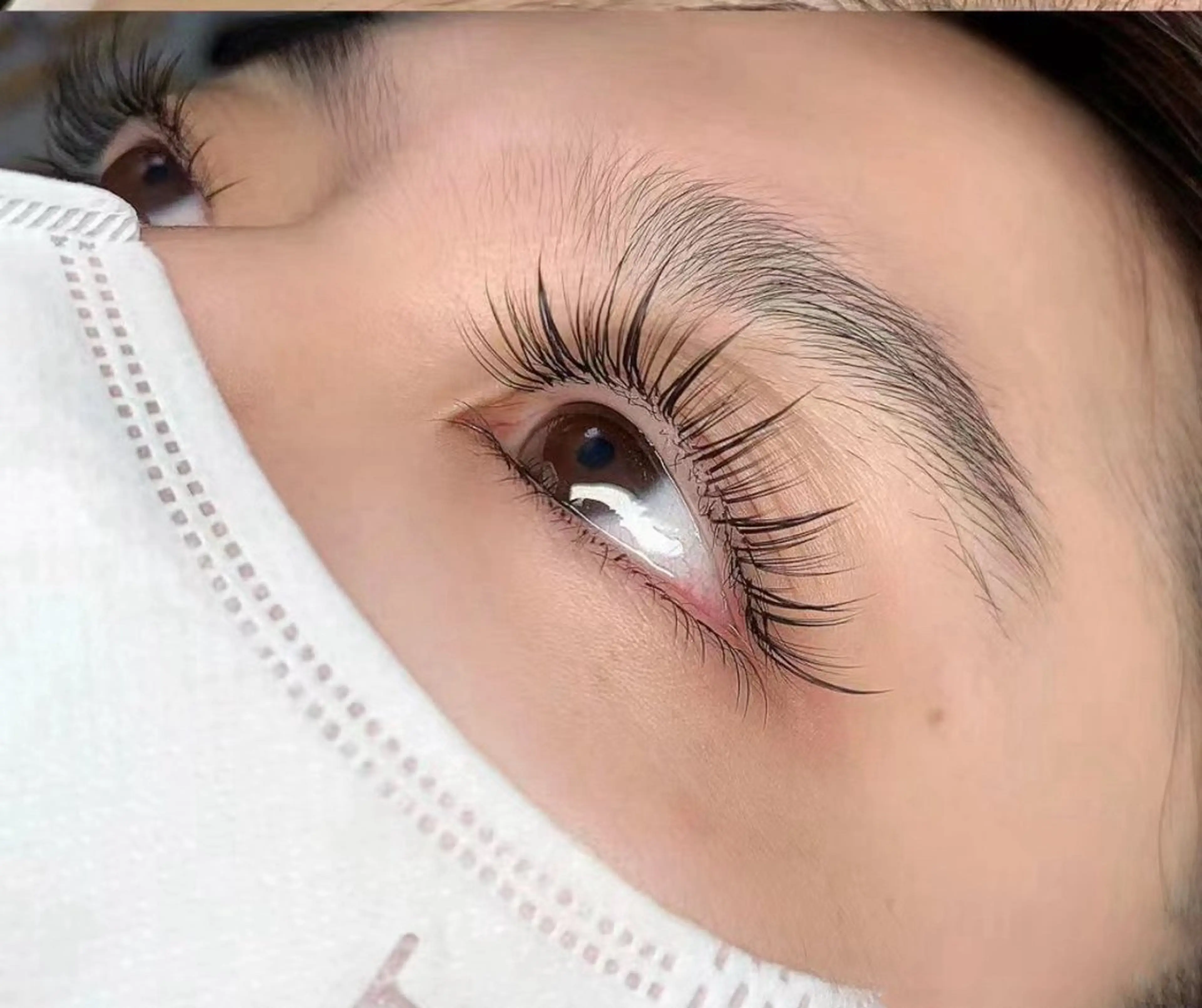 マツエク・マツパ バインドロック カラーマツエク フラットラッシュ ナチュラル パリジェンヌラッシュリフト YK• マツエクサロンのマツエク・マツパデザイン