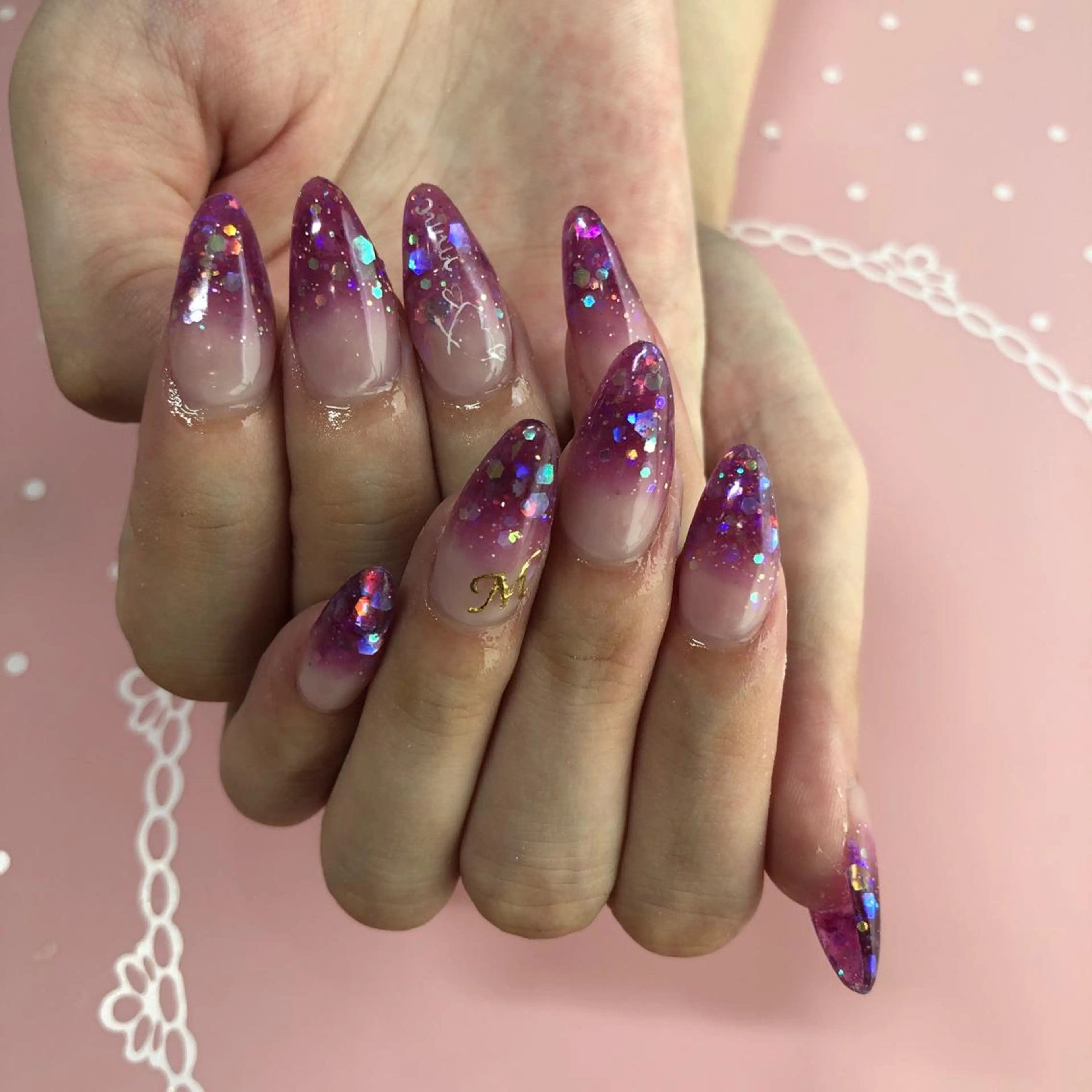 ミディアム ネイル ハンドネイル 《LB》ラブリエ Nail&eyeのマツエク・マツパデザイン