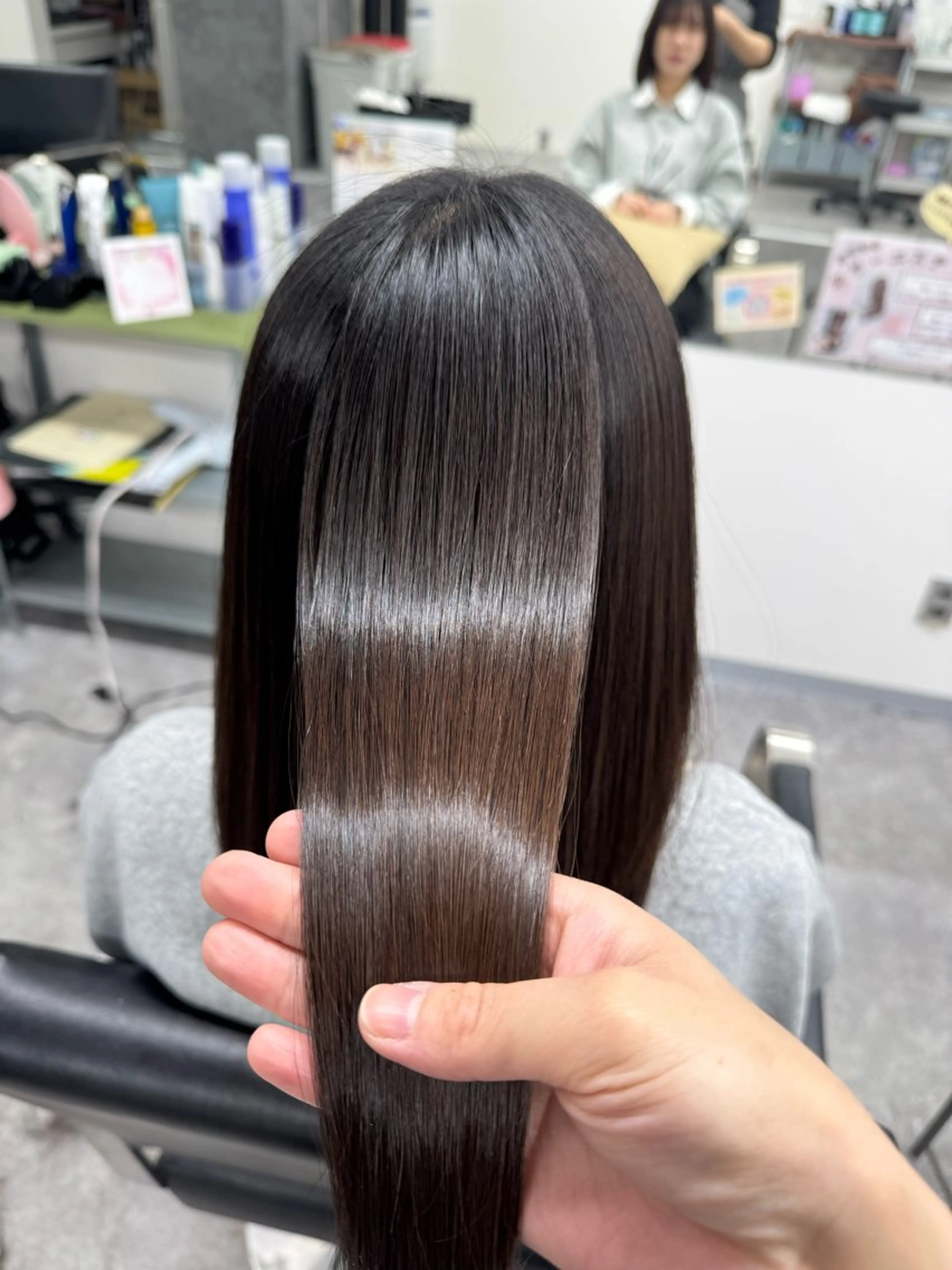 ミディアム 髪質改善 トリートメント 酸熱トリートメント 髪質改善メニュー 長井 美佐子のヘアスタイル