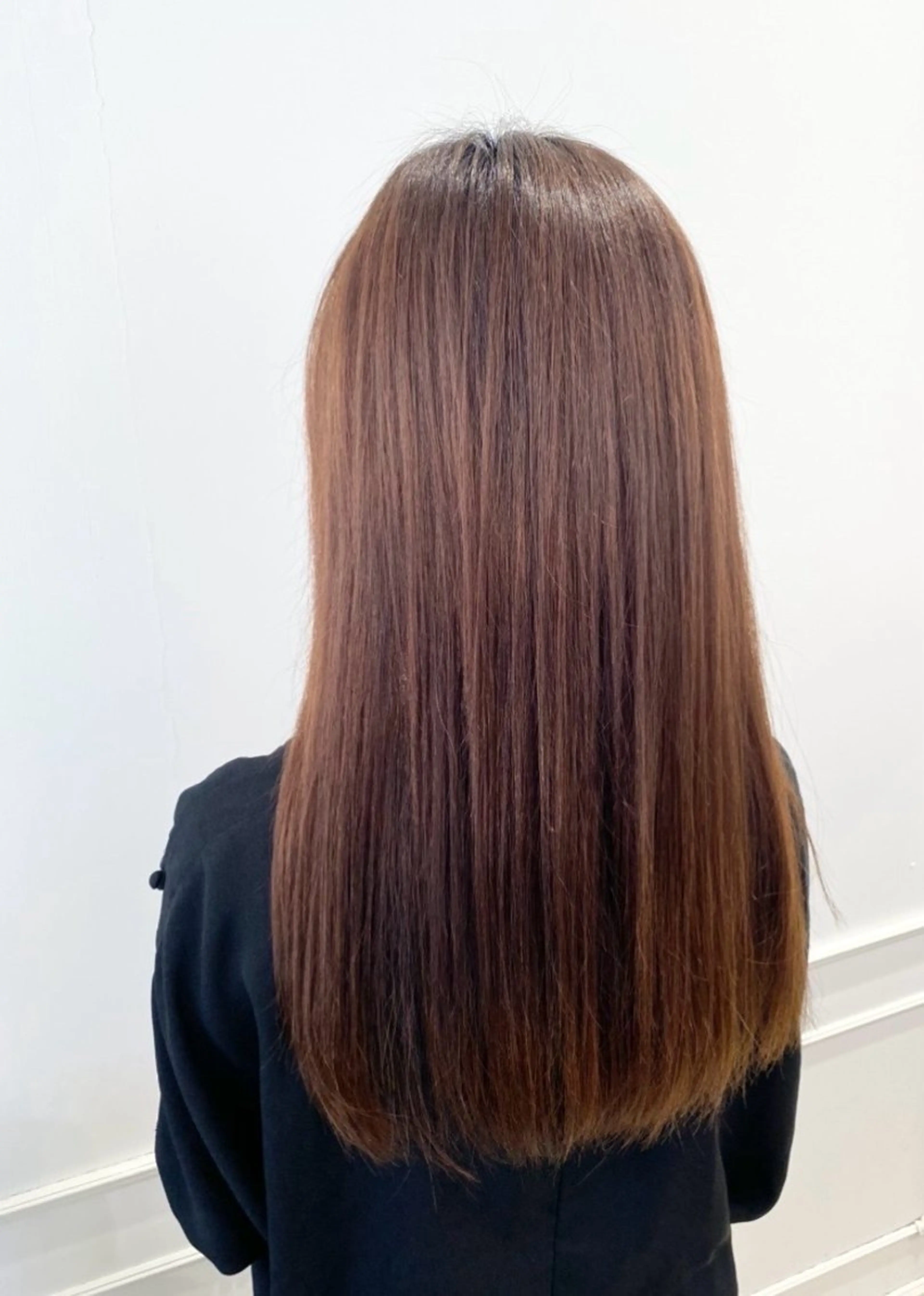 ロング ツヤ感カラーレイヤー カット川野莉空のヘアスタイル