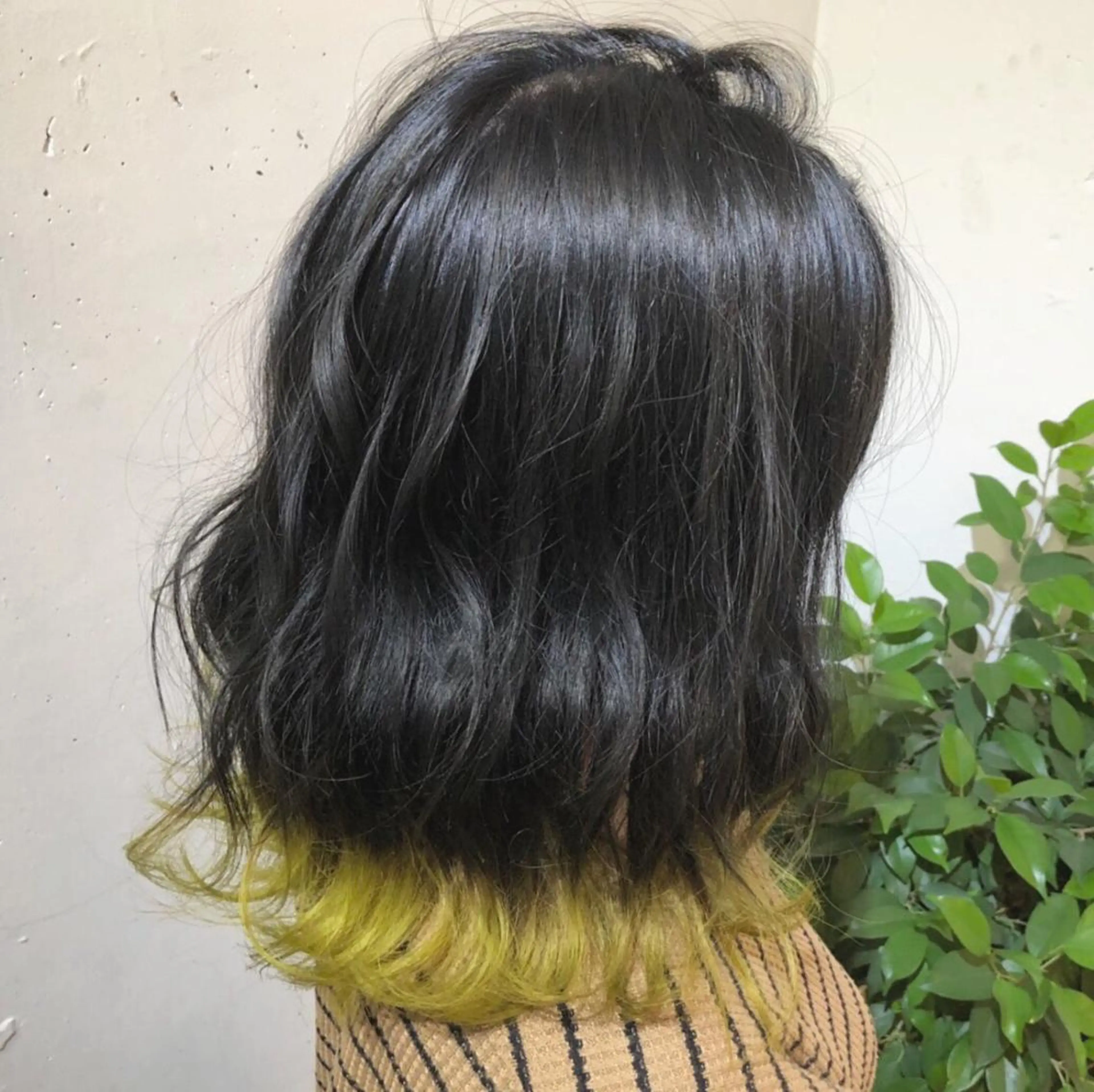 ミディアム カラー ヘアアレンジ 八巻 晴香のヘアスタイル