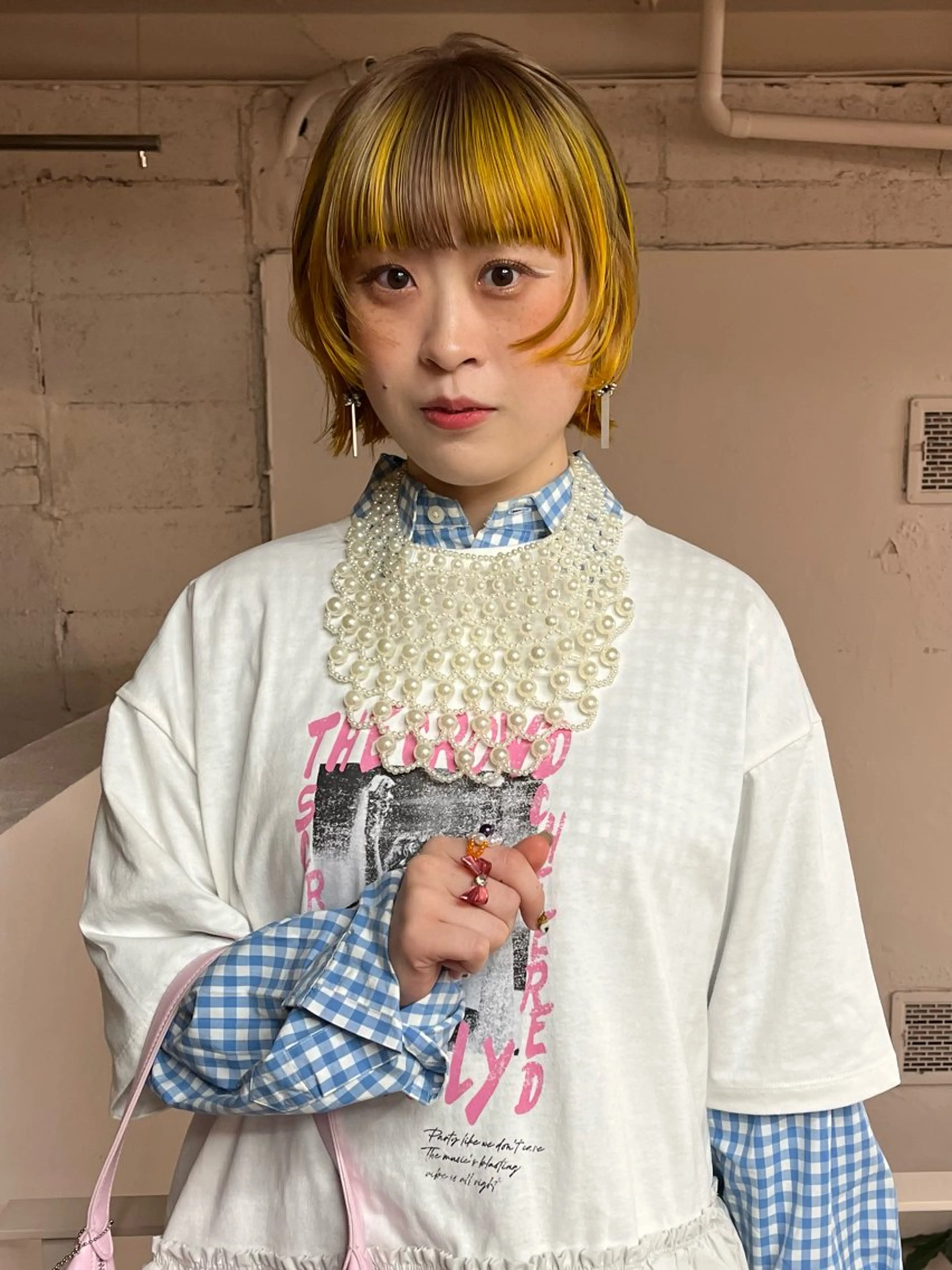 ミディアム カラー ベージュカラー ブリーチ ハイライトカラー イエローカラー ボブ レイヤーカット/ ハイトーン/mikiのヘアスタイル