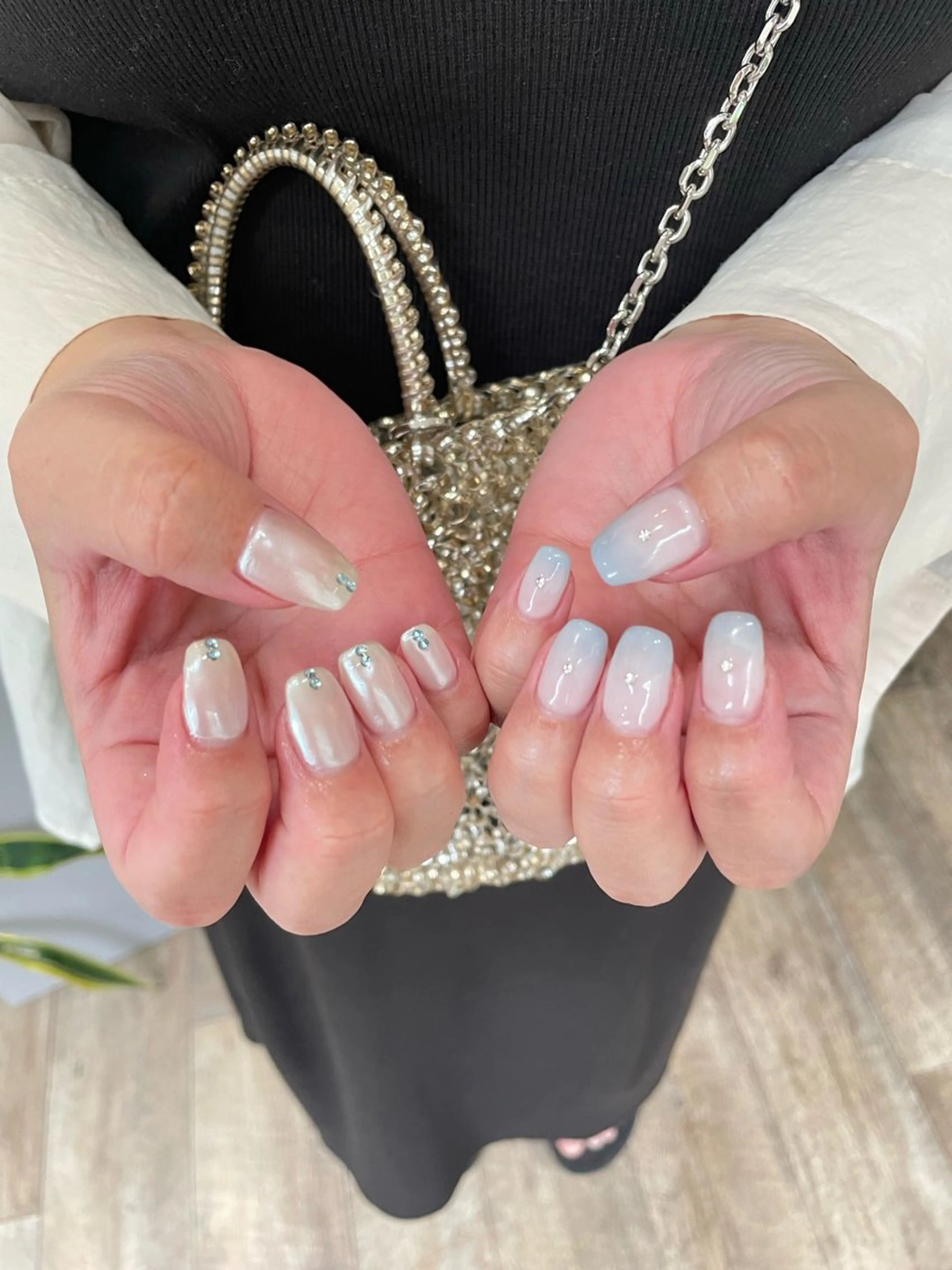 ネイル はばすみれ🎀ﾈｲﾙ 光ﾌｪｲｼｬﾙ ﾍｱのネイルデザイン