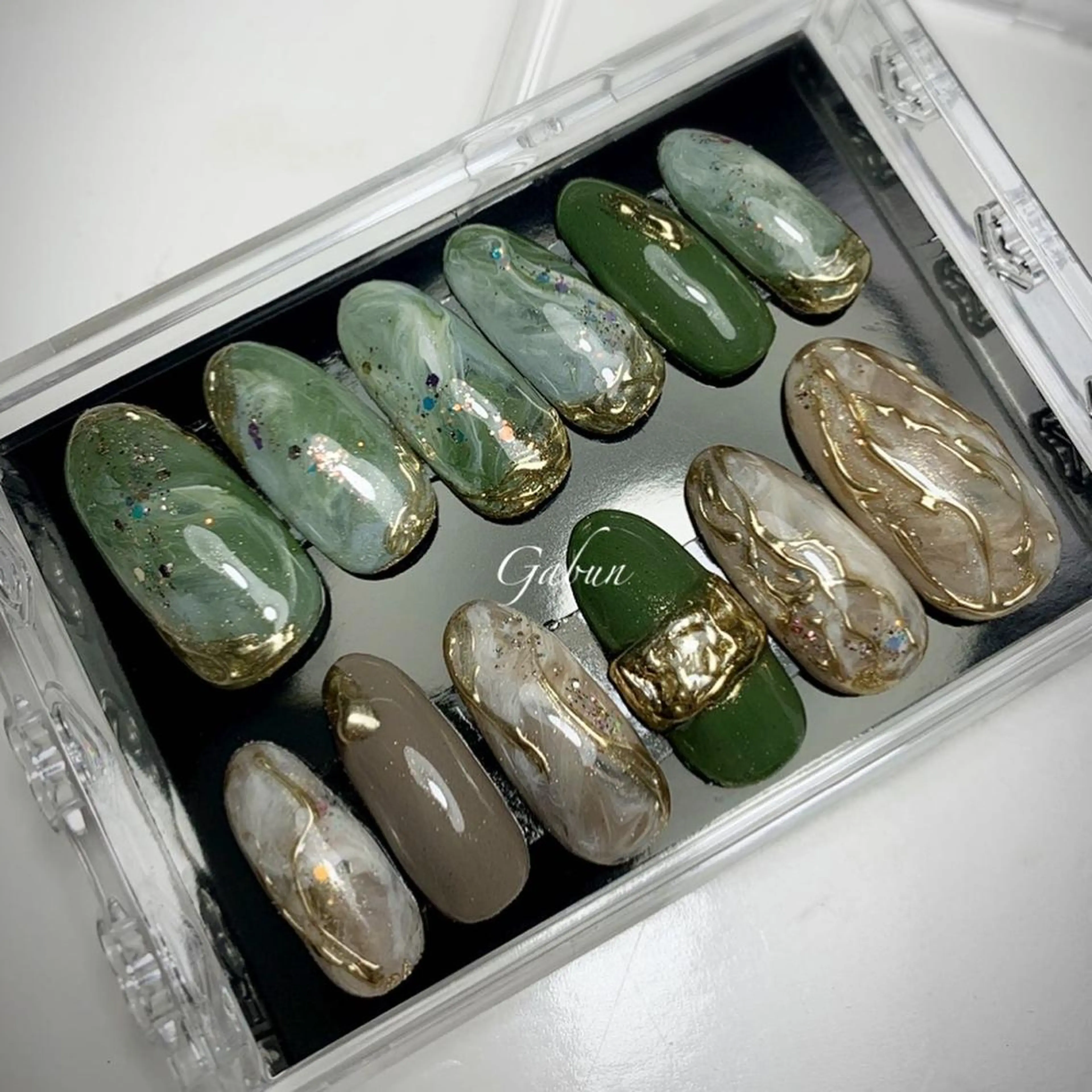 ネイル ニュアンスネイル LOTUS ネイルサロンのネイルデザイン