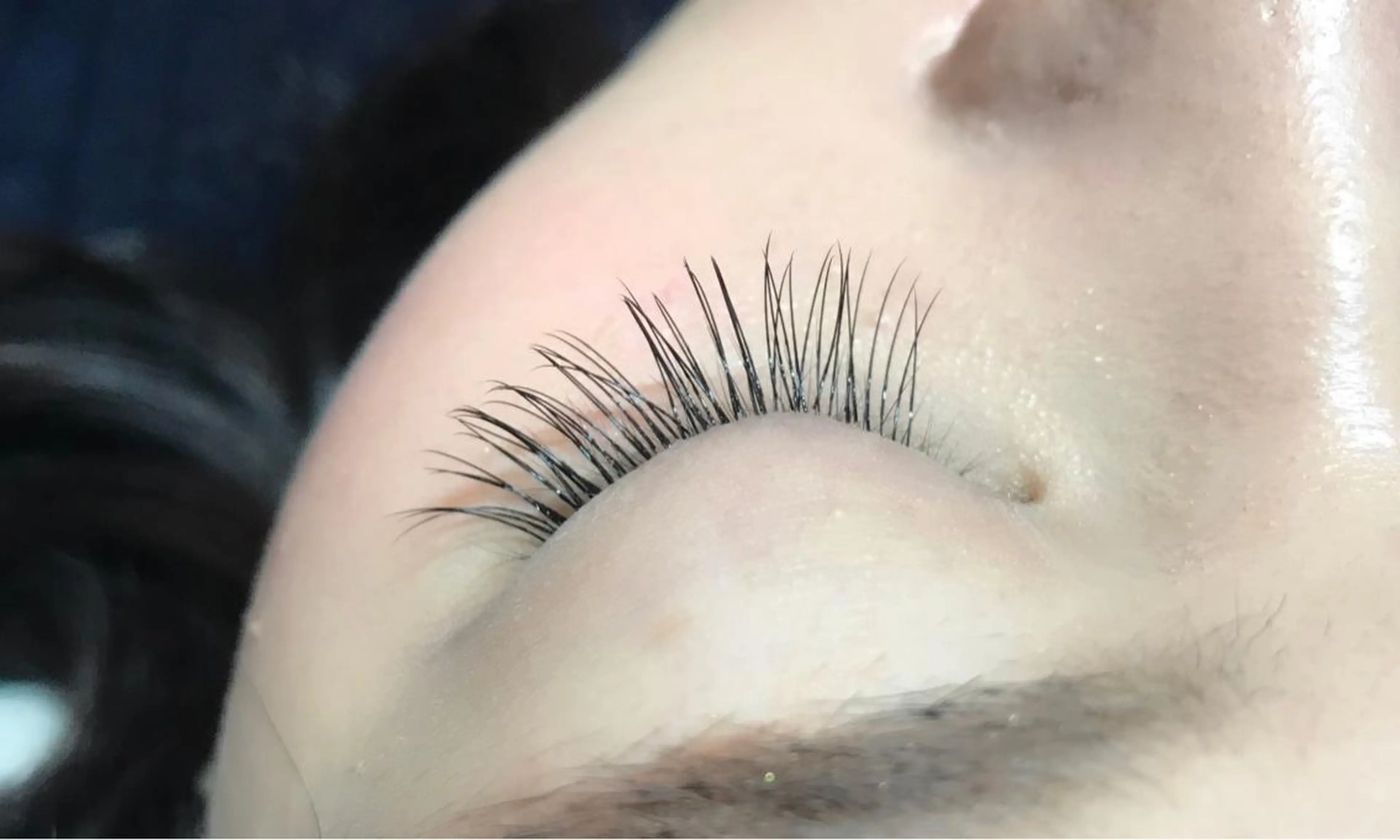 マツエク・マツパ Cカール UMEDA FIGAROのヘアスタイル