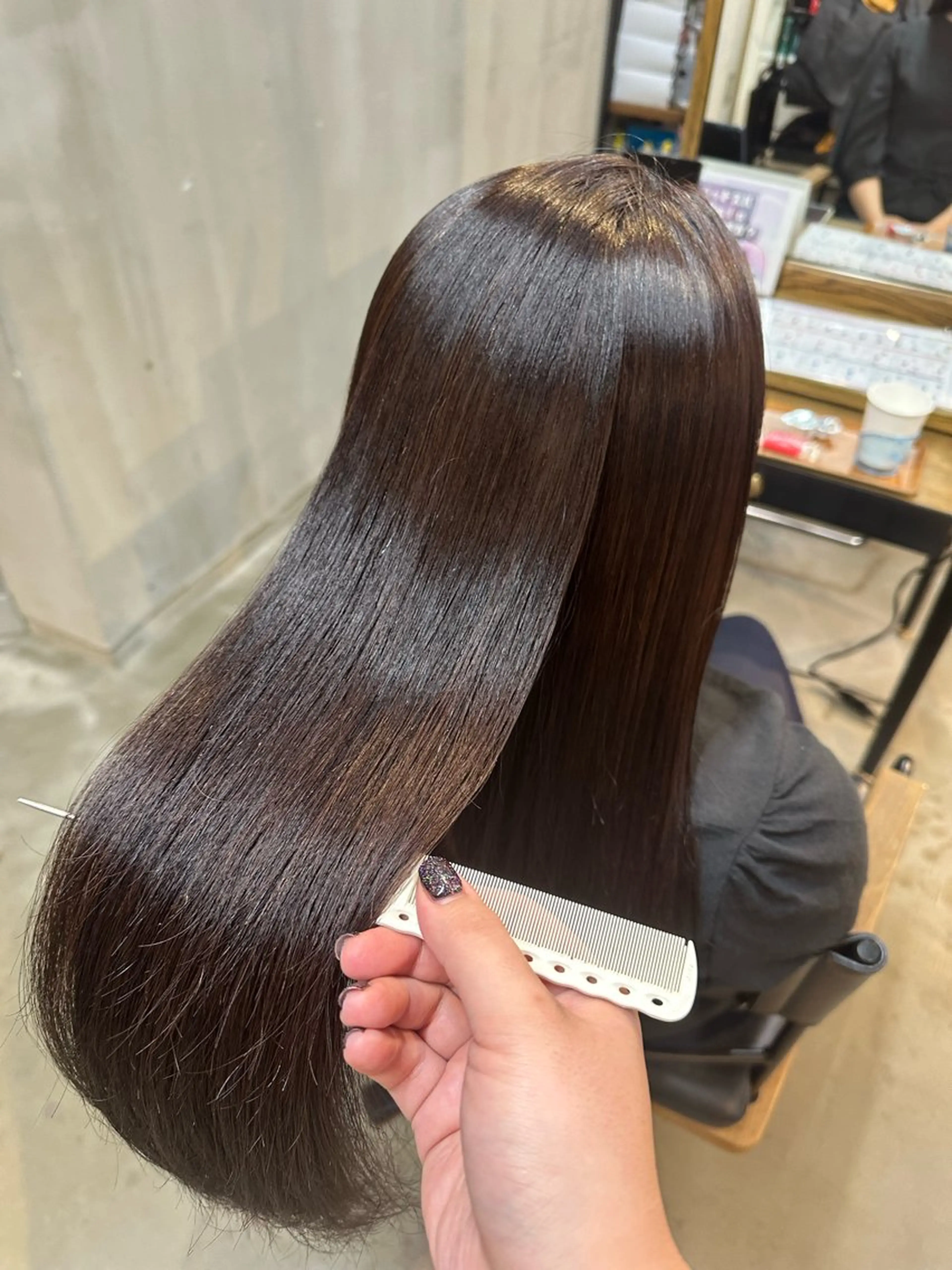 ロング 髪質改善 aimu/レイヤー/ カラー/髪質改善のヘアスタイル