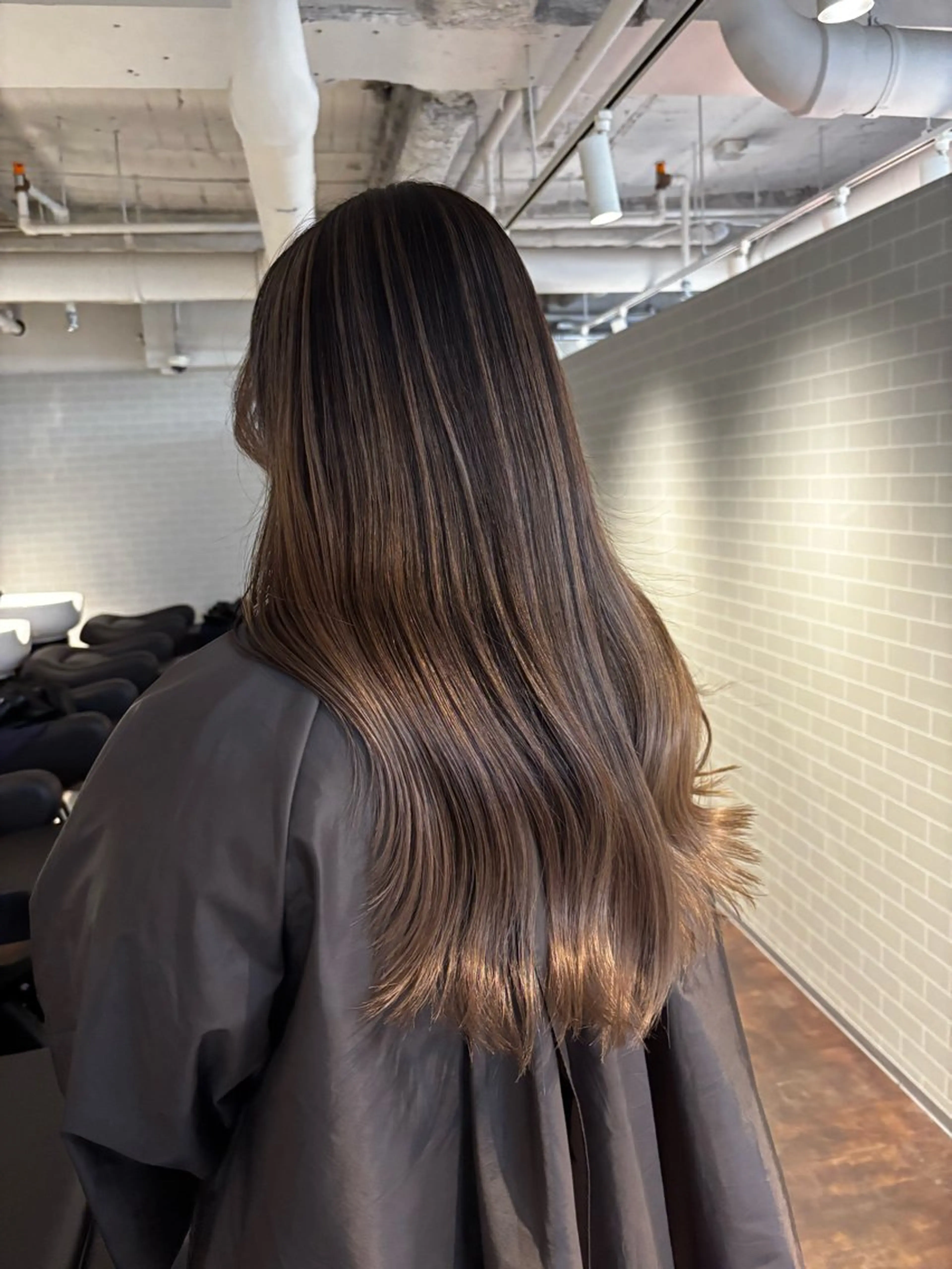 ロング カラー ヘアアレンジ ブリーチ カット ヘアカラー トリートメント グランルッソ所属・岡山バレイヤージュ 岡山ハイライトのヘアスタイル