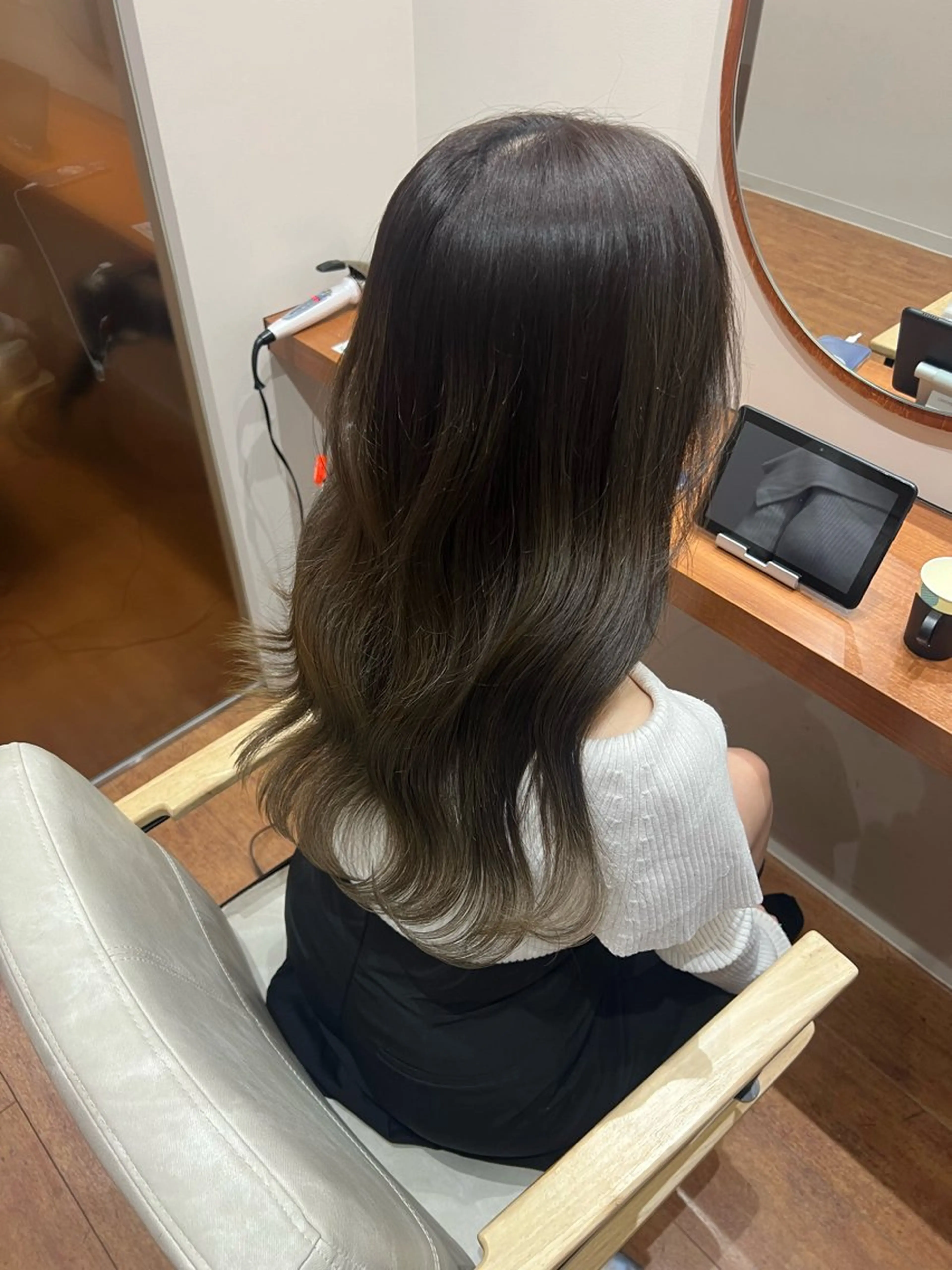 ロング 艶髪/透明感 レイヤー YUKIのヘアスタイル