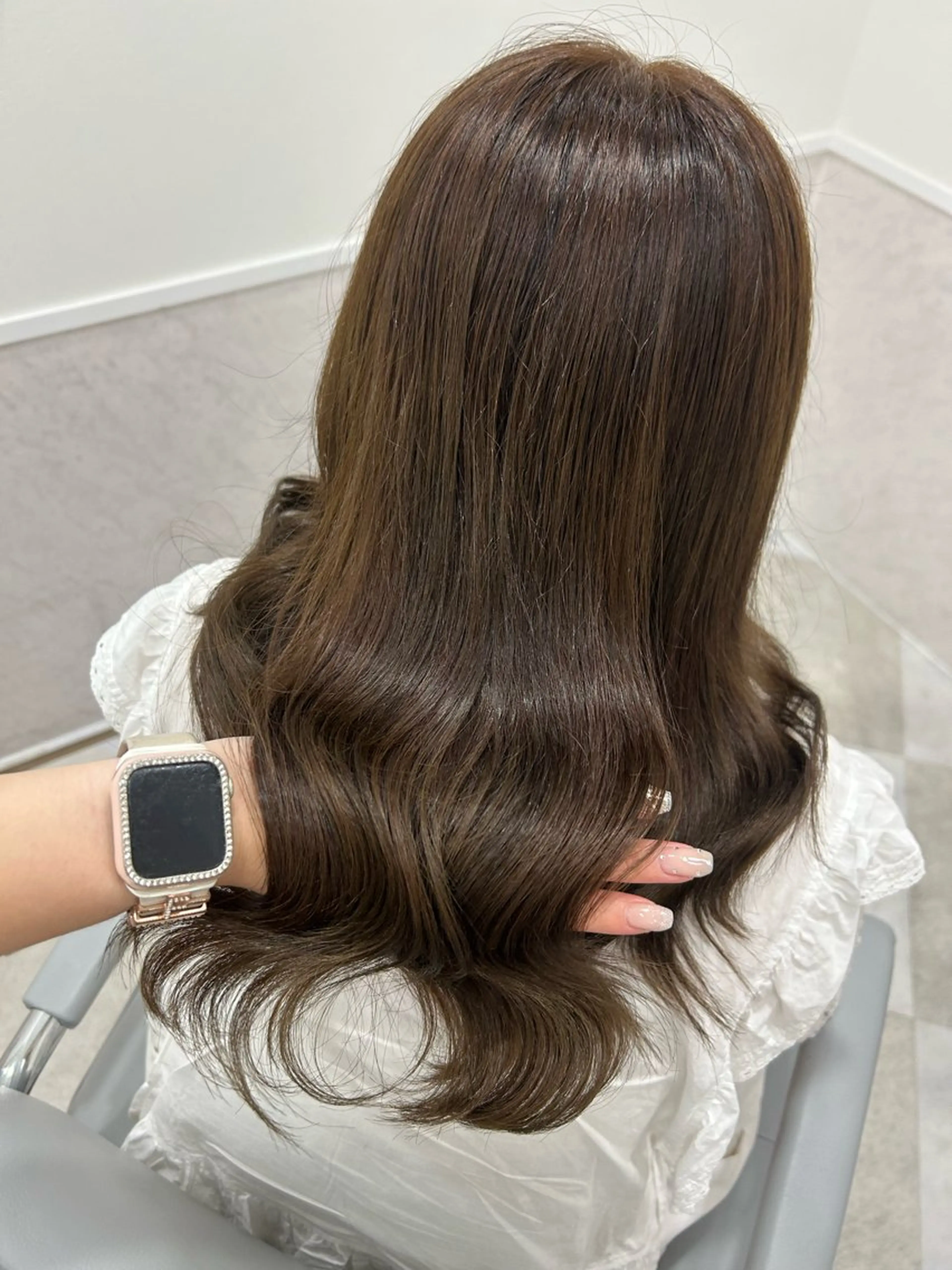 ロング カラー ベージュカラー オリーブベージュ 松本 七海のヘアスタイル