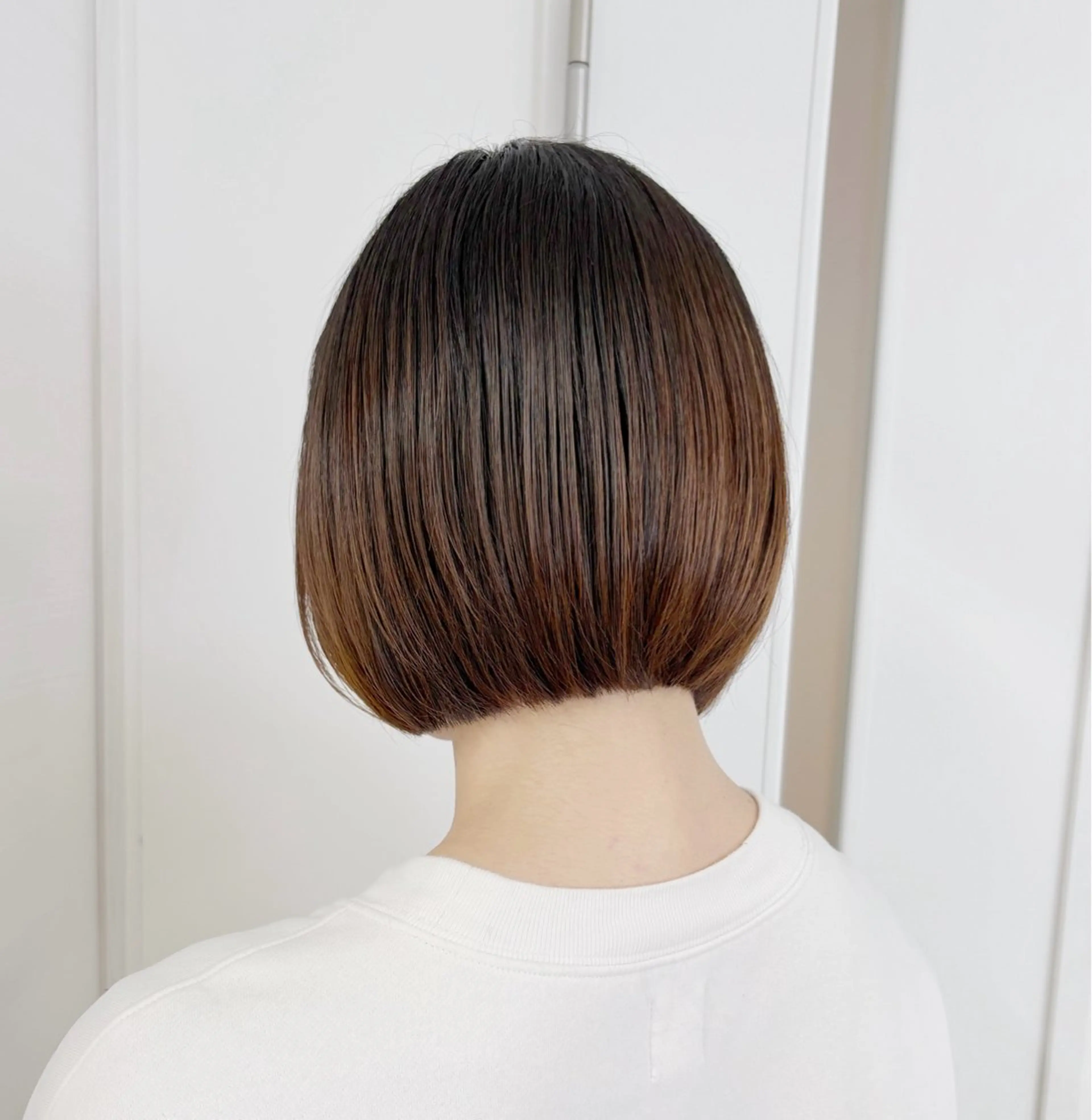 ミディアム ボブ 麥生田 秀太のヘアスタイル