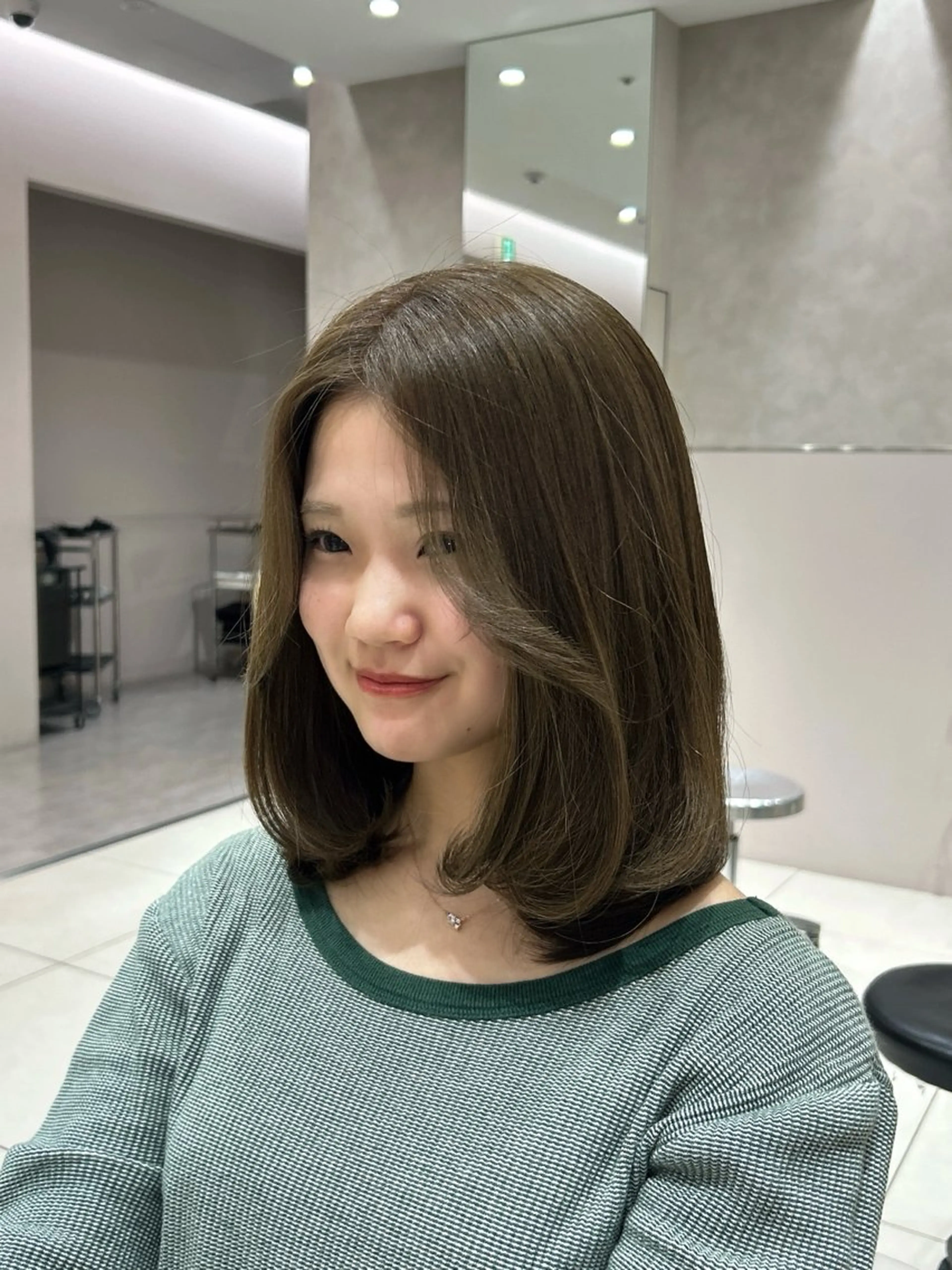 ミディアム カラー ベージュカラー オリーブベージュ ヘアカラー トリートメント 髙橋 尚也のヘアスタイル