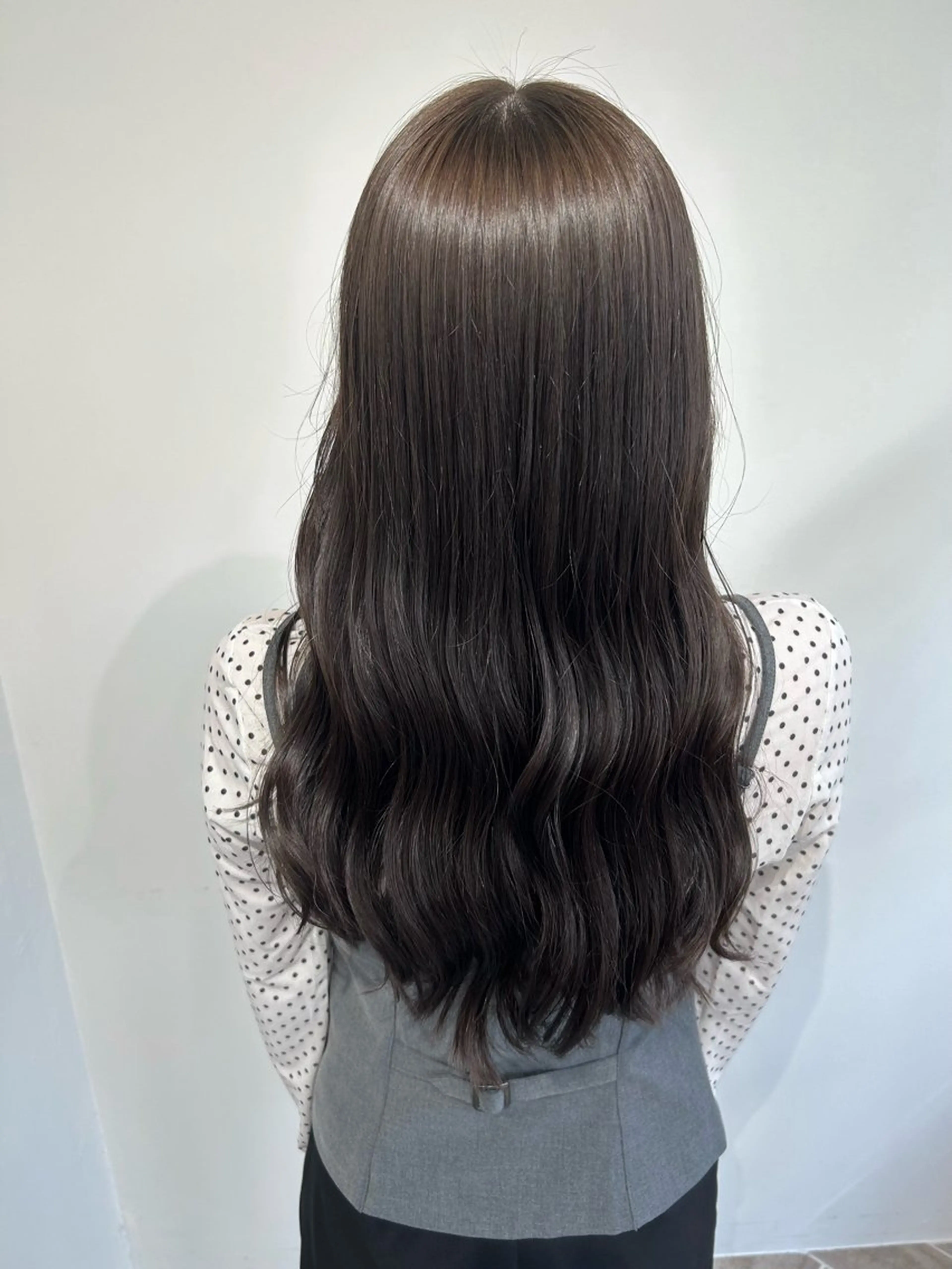 ロング カラー ベージュ/ダブルカラ ー/新潟駅/青柳萌果のヘアスタイル