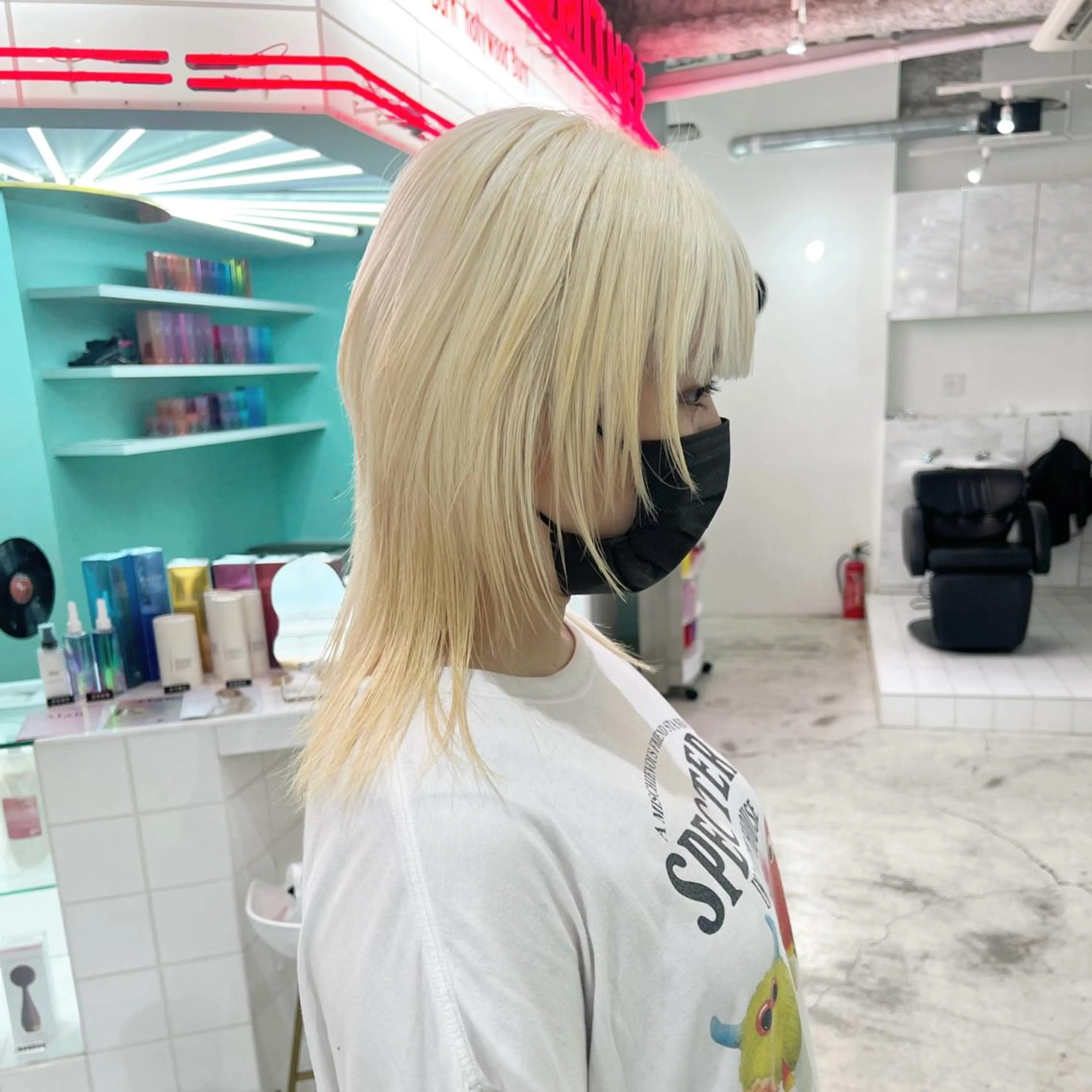 カラー 💥ウルフカット デザインあんな💥のヘアスタイル