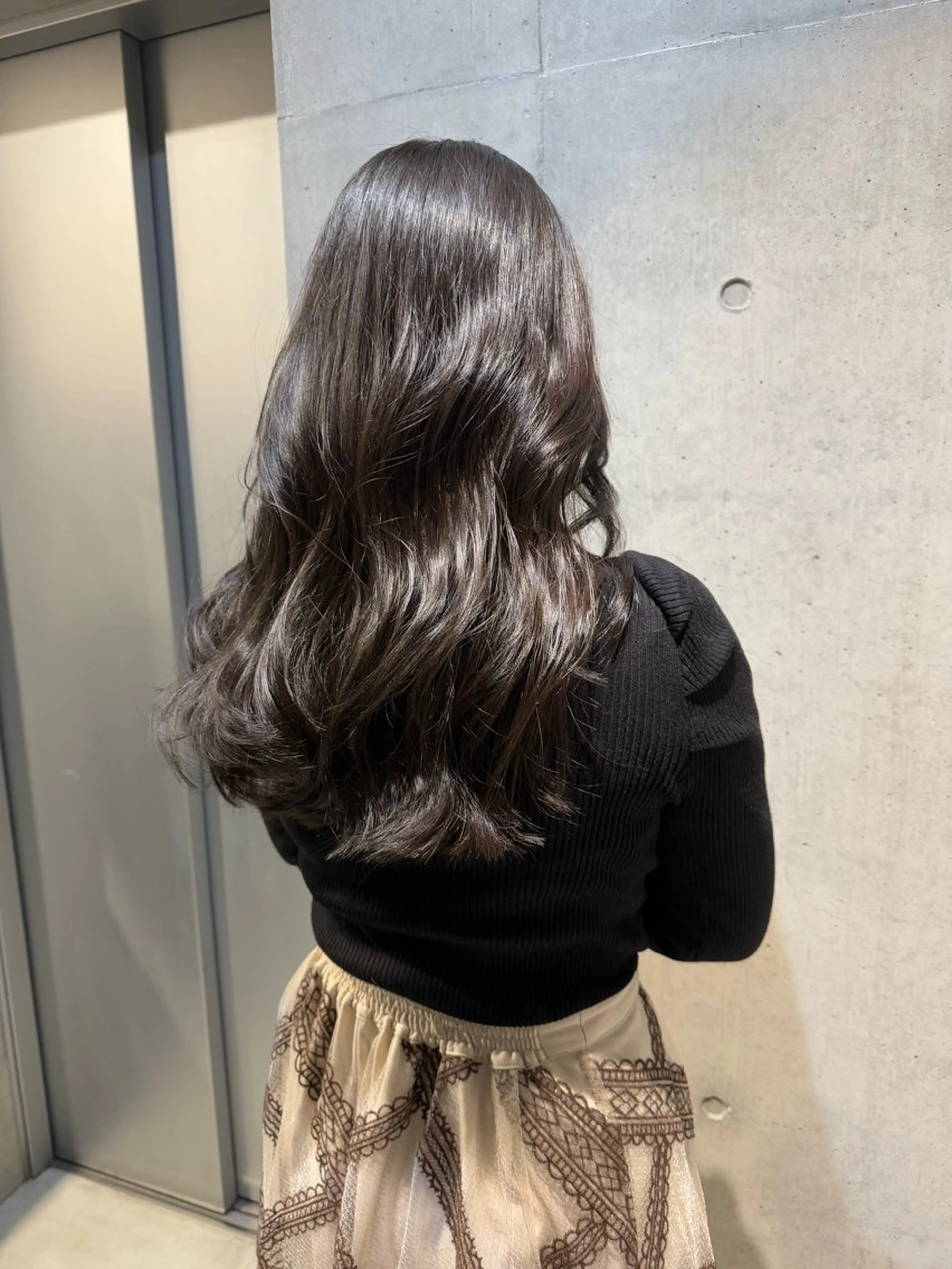 セミロング カラー カット ヘアカラー トリートメント 【銀座】艶髪/上品な カラー特化/涼/駅近のヘアスタイル